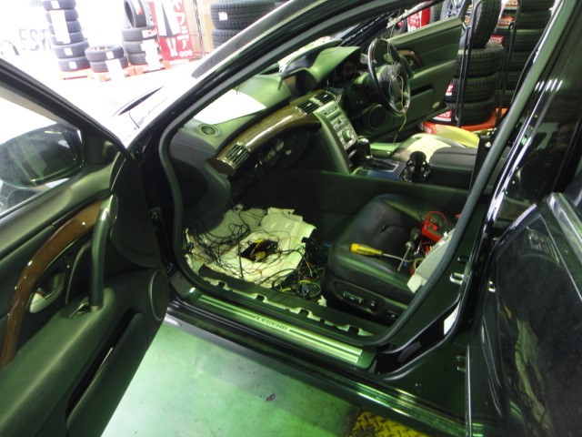 レジェンド Kb1 フリップダウンモニター取り付け ホンダ レジェンド Av カーナビ ドライブレコーダー Etc Av カーナビ ドライブレコーダー Etc フリップダウン 追加モニター各種 取付 スタッフ日記 コクピット さつま岸和田