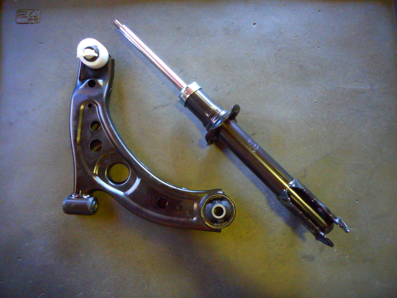 脱輪してしまうと大きな代償が・・・ | トヨタ パッソ 足まわり（サスペンション・ブレーキ） ホイール > 4輪アライメント調整 | ☆PIT