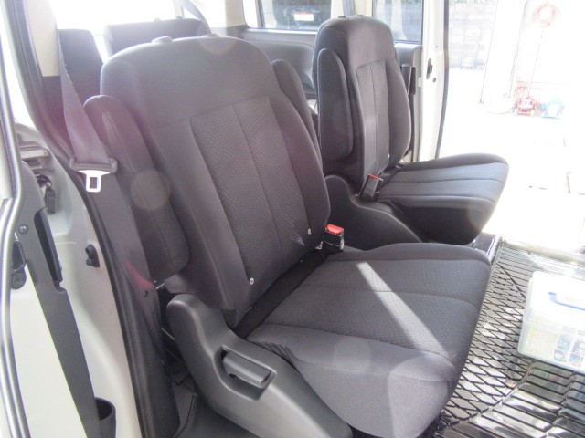 子育て中のご家庭には 新車時のシートカバー取り付けがオススメ 三菱 デリカd 5 店長アサコのブログ コクピット 55 車のカスタマイズにかかわるスタッフより