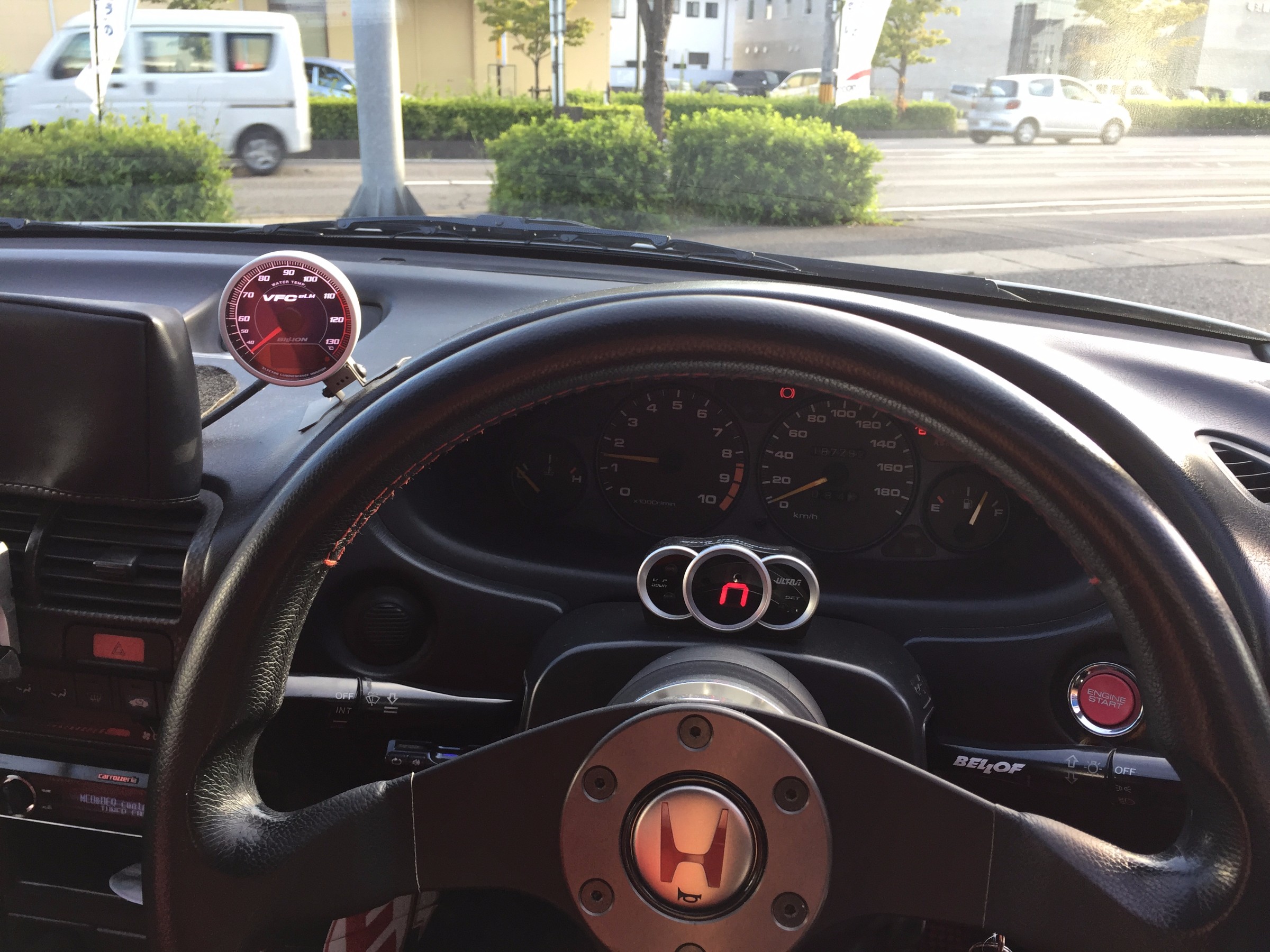 HONDA INTEGRA DC2 TYPE-R ＆ COCKPIT ARAI | オーナーズカー