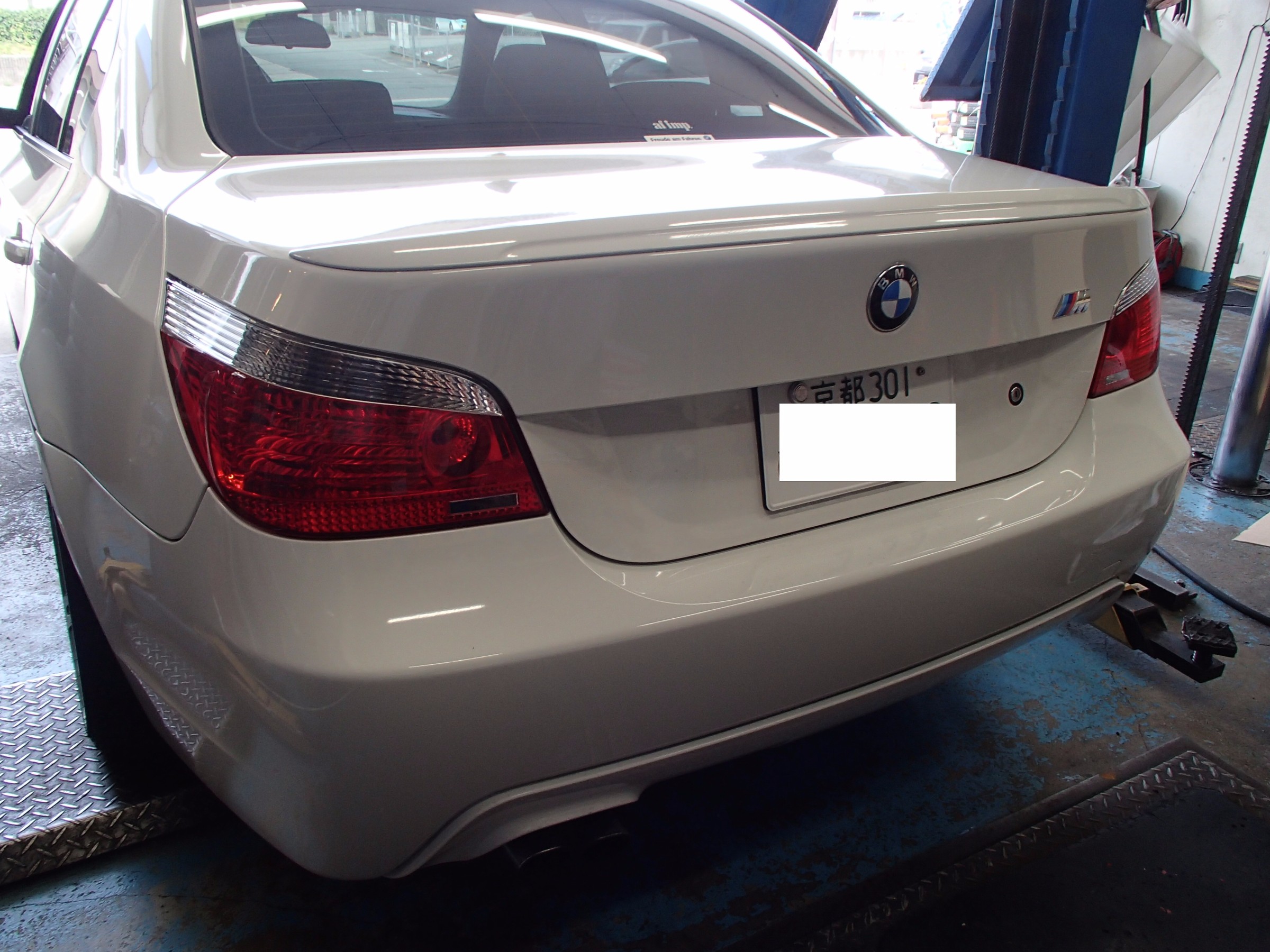 BMW 5シリーズ E60系 テールライト 交換 | BMW 5シリーズ  