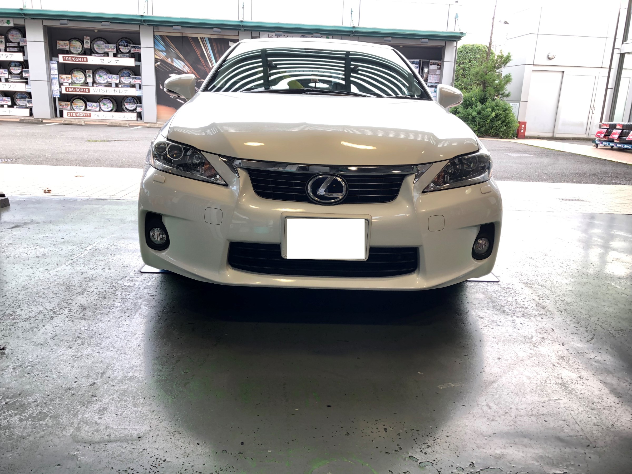 LEXUS CT フロントガーニッシュ取付 | スタッフ日記 | コクピット21