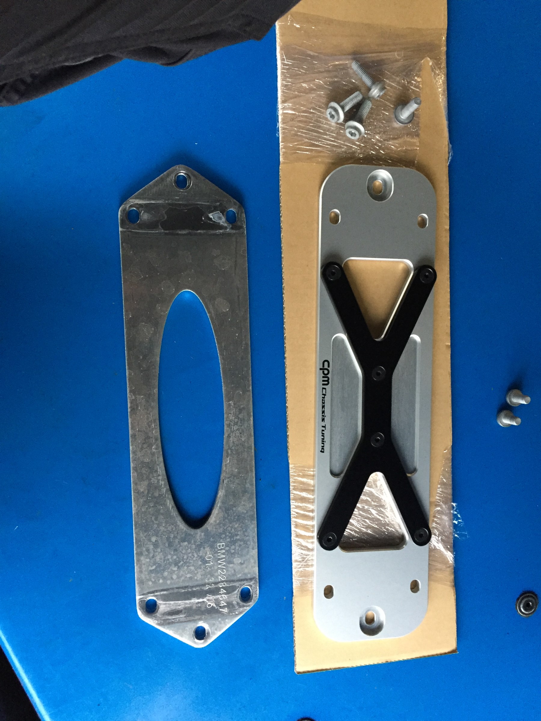 BMW M2 F87 cpm LOWERREINFORCEMEMENT (フロア補強)取付☆ | BMW 2シリーズ その他パーツ  足まわり（サスペンション・ブレーキ） > その他足回り関連パーツ | スタッフ日記 | コクピット21世田谷 | 車のカスタマイズにかかわるスタッフより