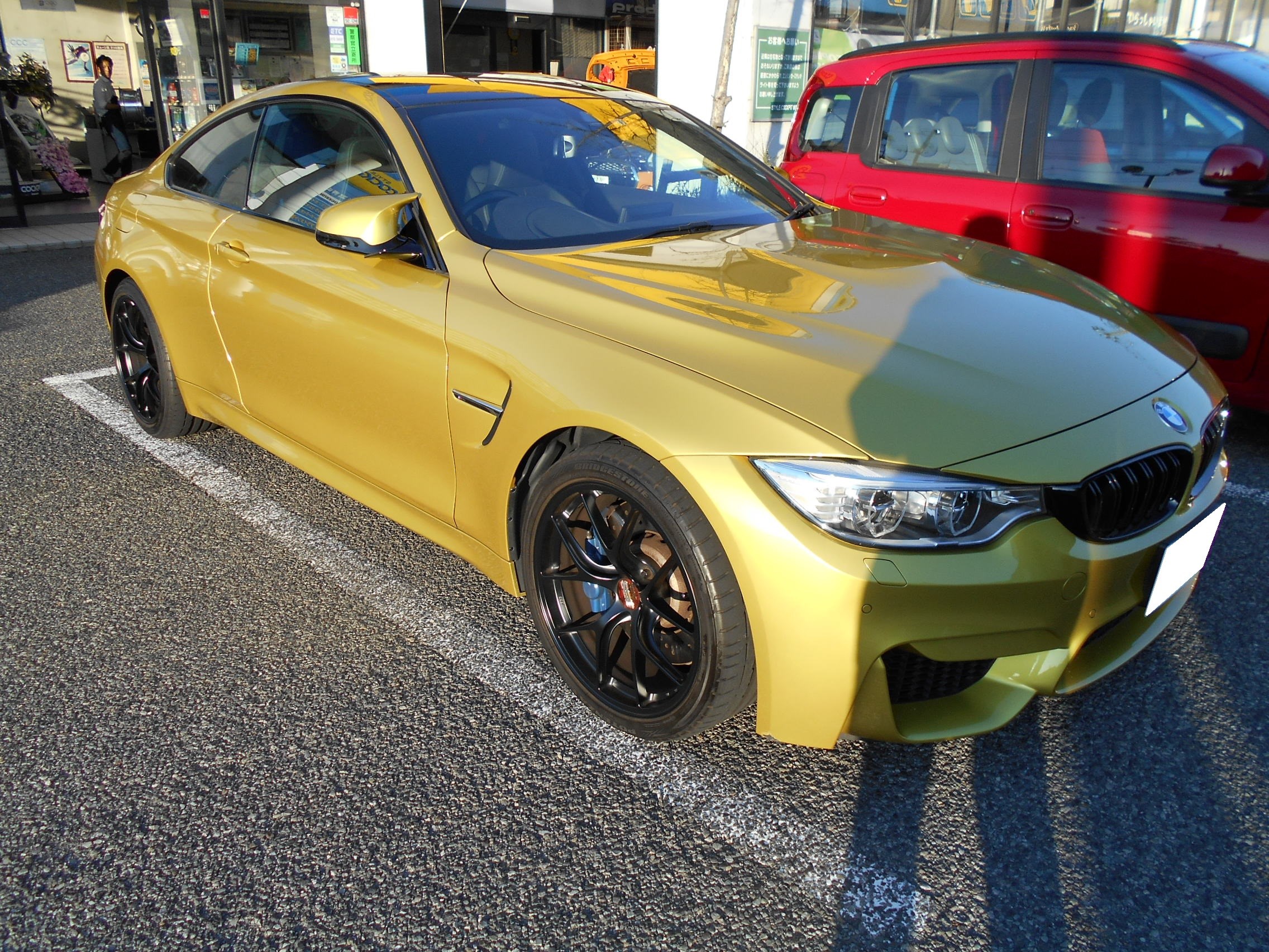 Bmw M4 F をカスタマイズ オーナーズカーインデックス カスタマイズカー紹介 スタイルコクピット 新潟青山 お客さまの車高調 ドレスアップ カスタマイズなど加工取付事例車両の紹介