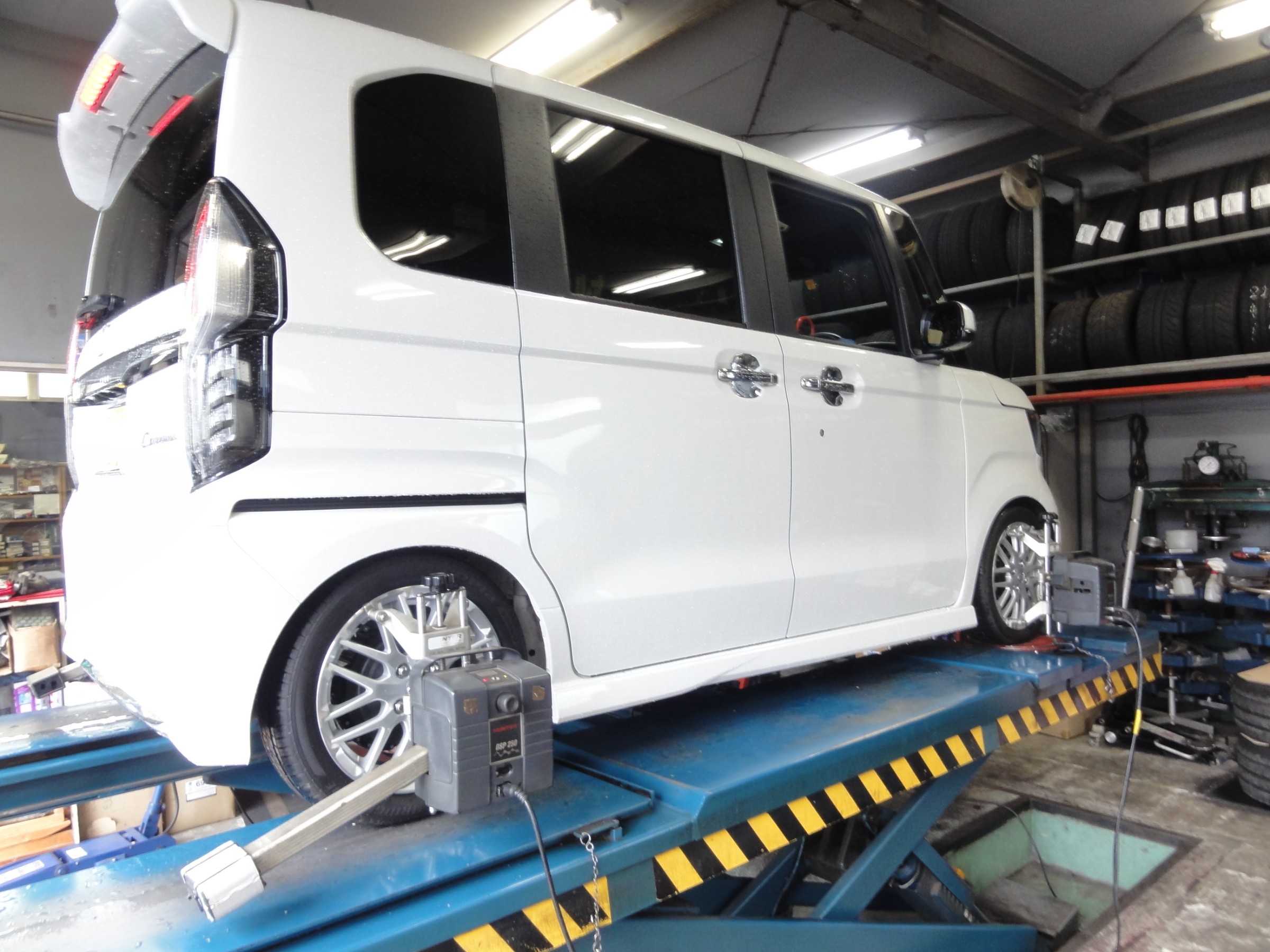 N-BOXカスタム（JF3）テイン製車高調「FLEX-Z」装着