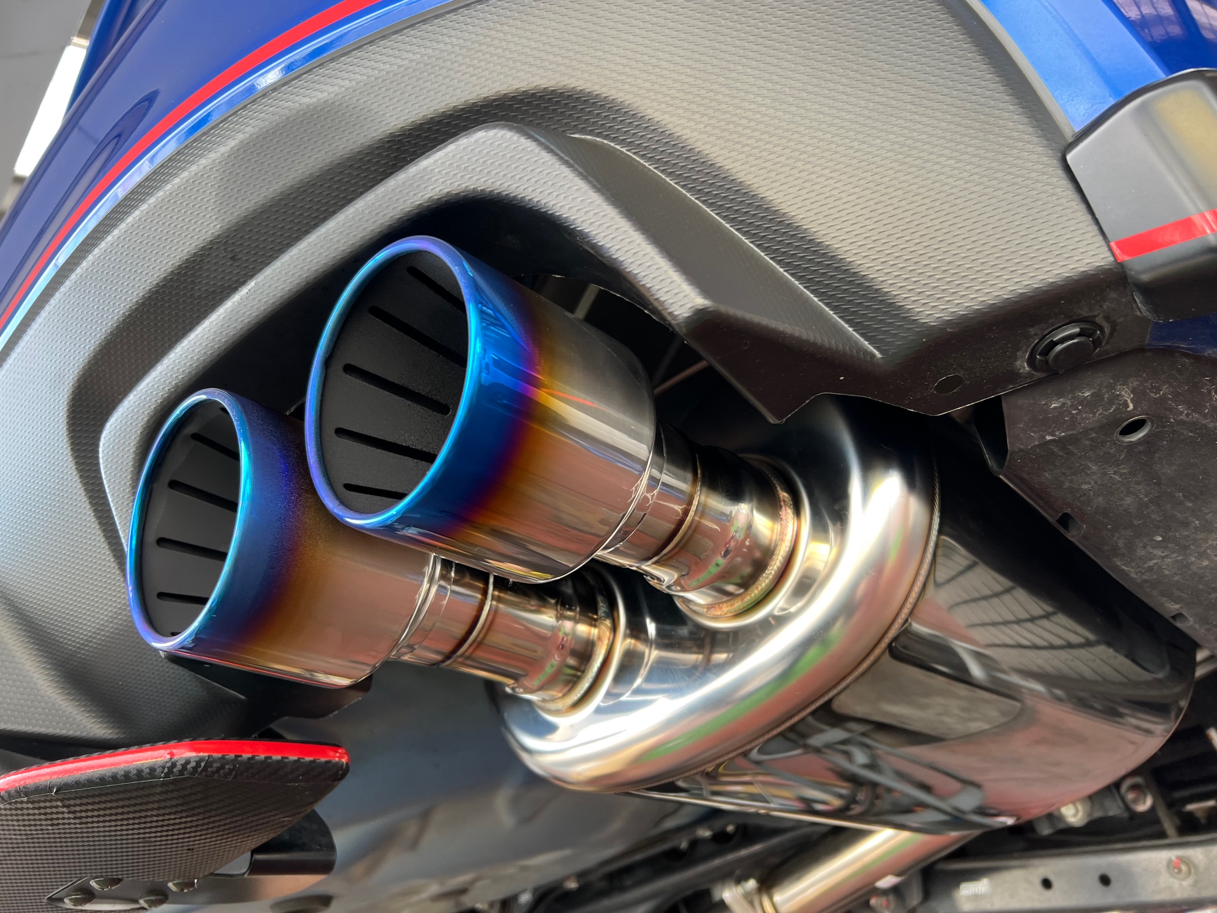 スバル WRX S4 マフラー交換 《SUBARU WRX S4 VAG × HKS Super