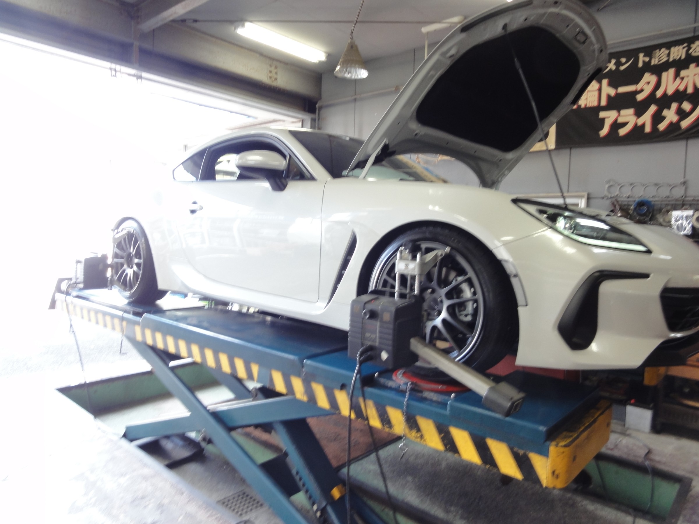 BRZ（ZD8）エンケイ製アルミホール「GTC01RR」＆ブリヂストン