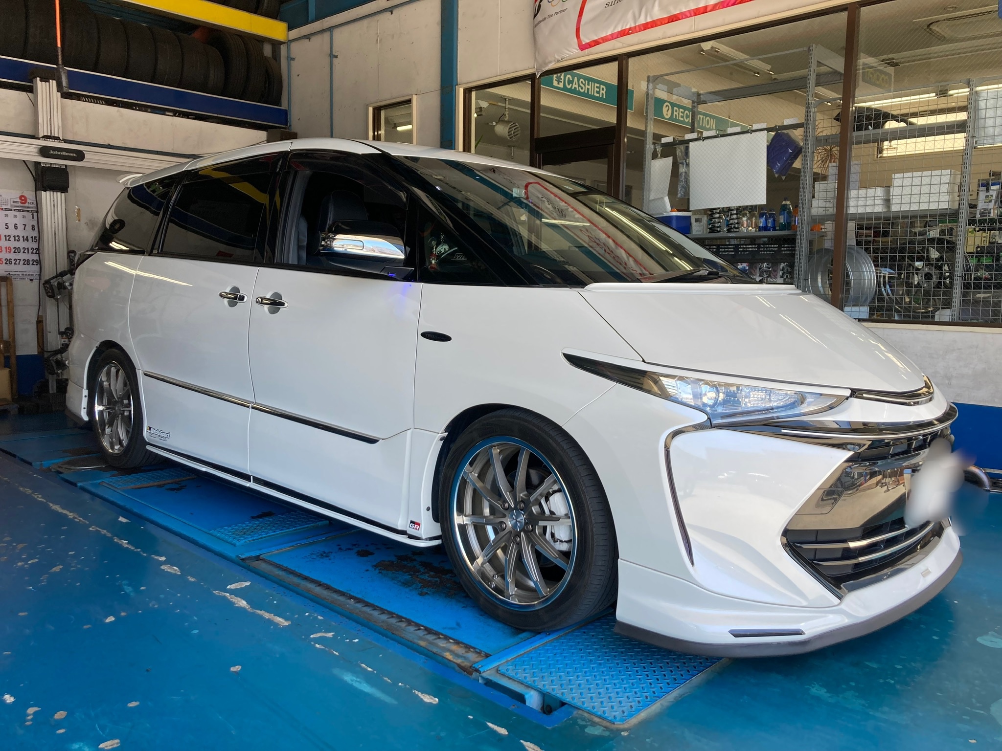 50エスティマに車高調。 | トヨタ エスティマ | カスタマイズ