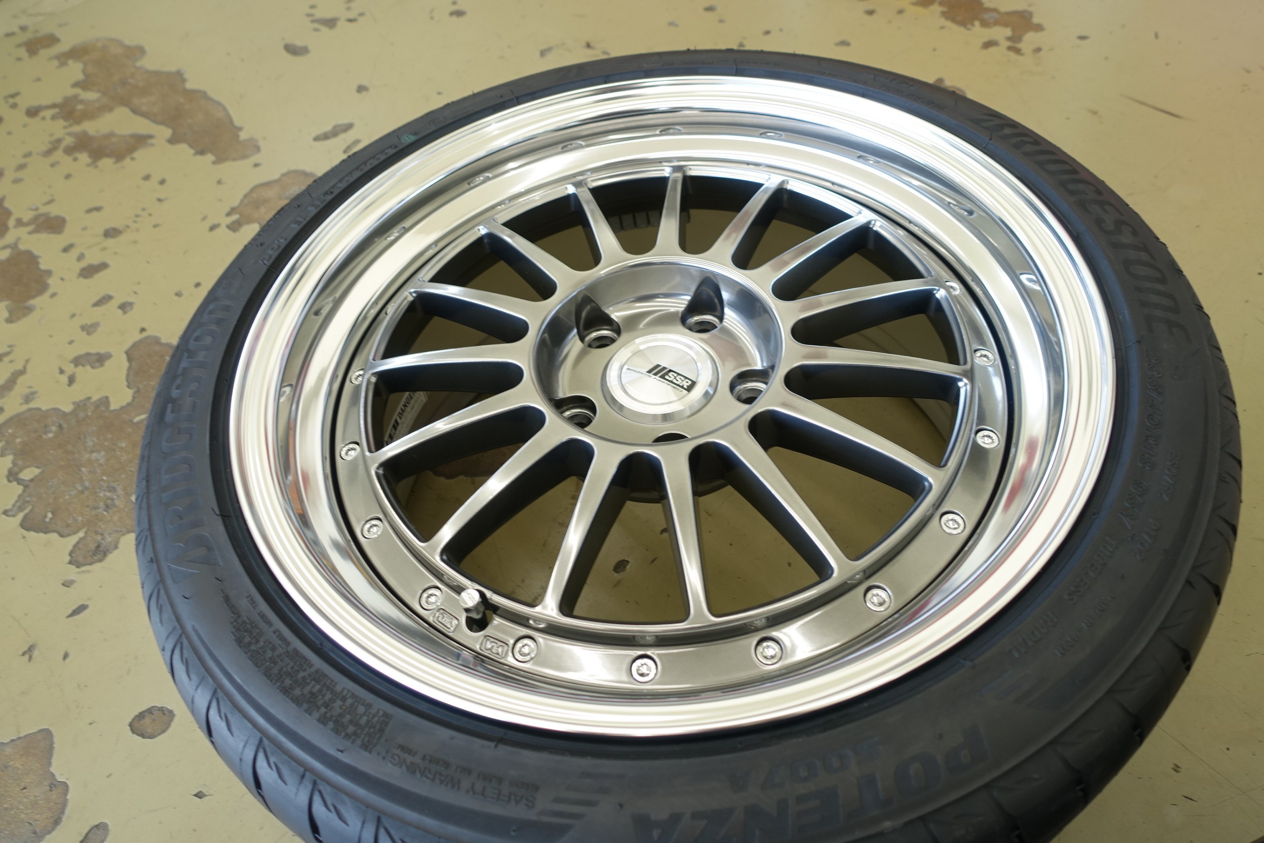 ハイパワーカブリオレもタイヤホイールで大変身！ BMW E93 335i