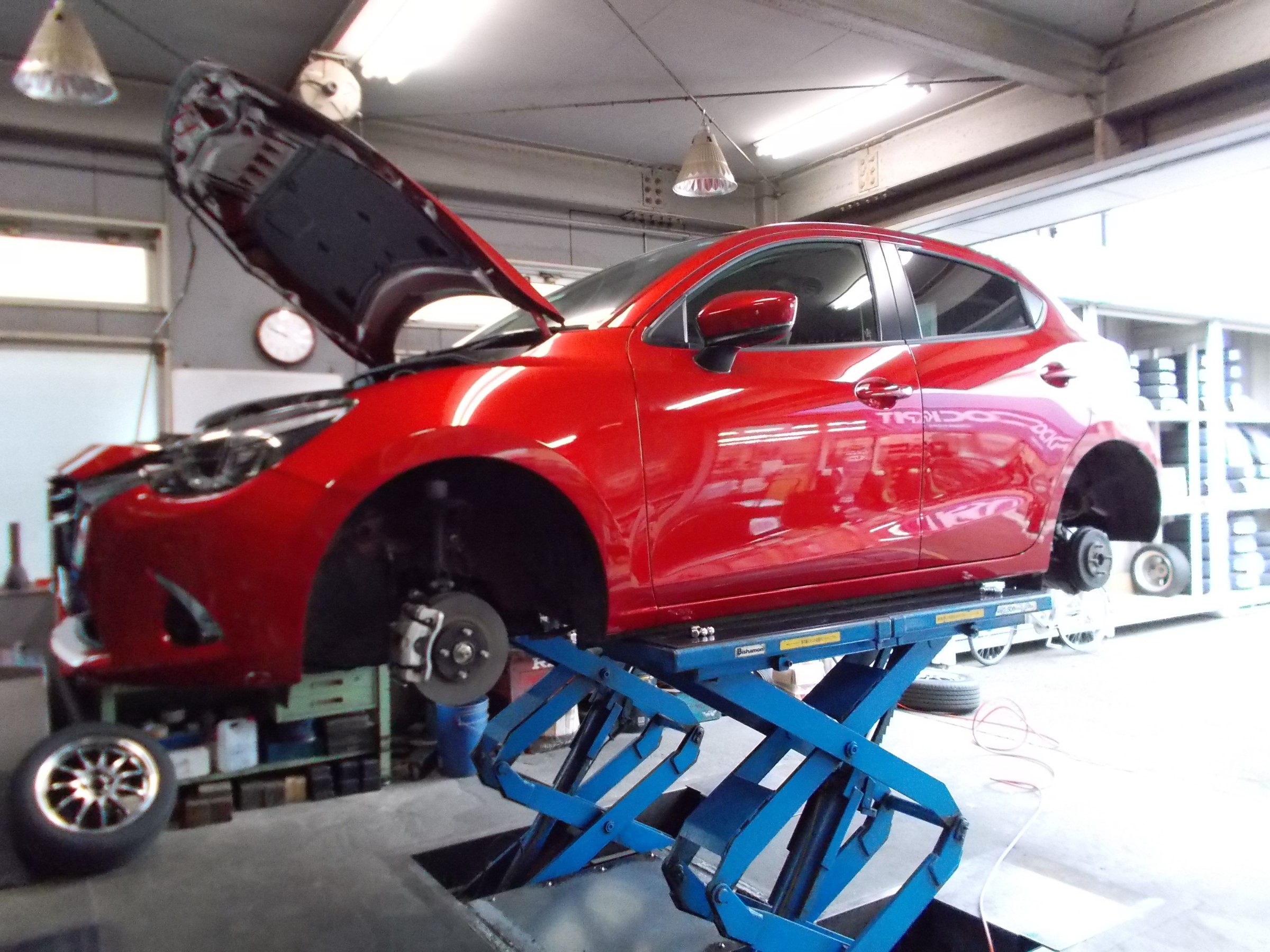 デミオ テイン製の車高調「フレックスZ」装着＆アライメント