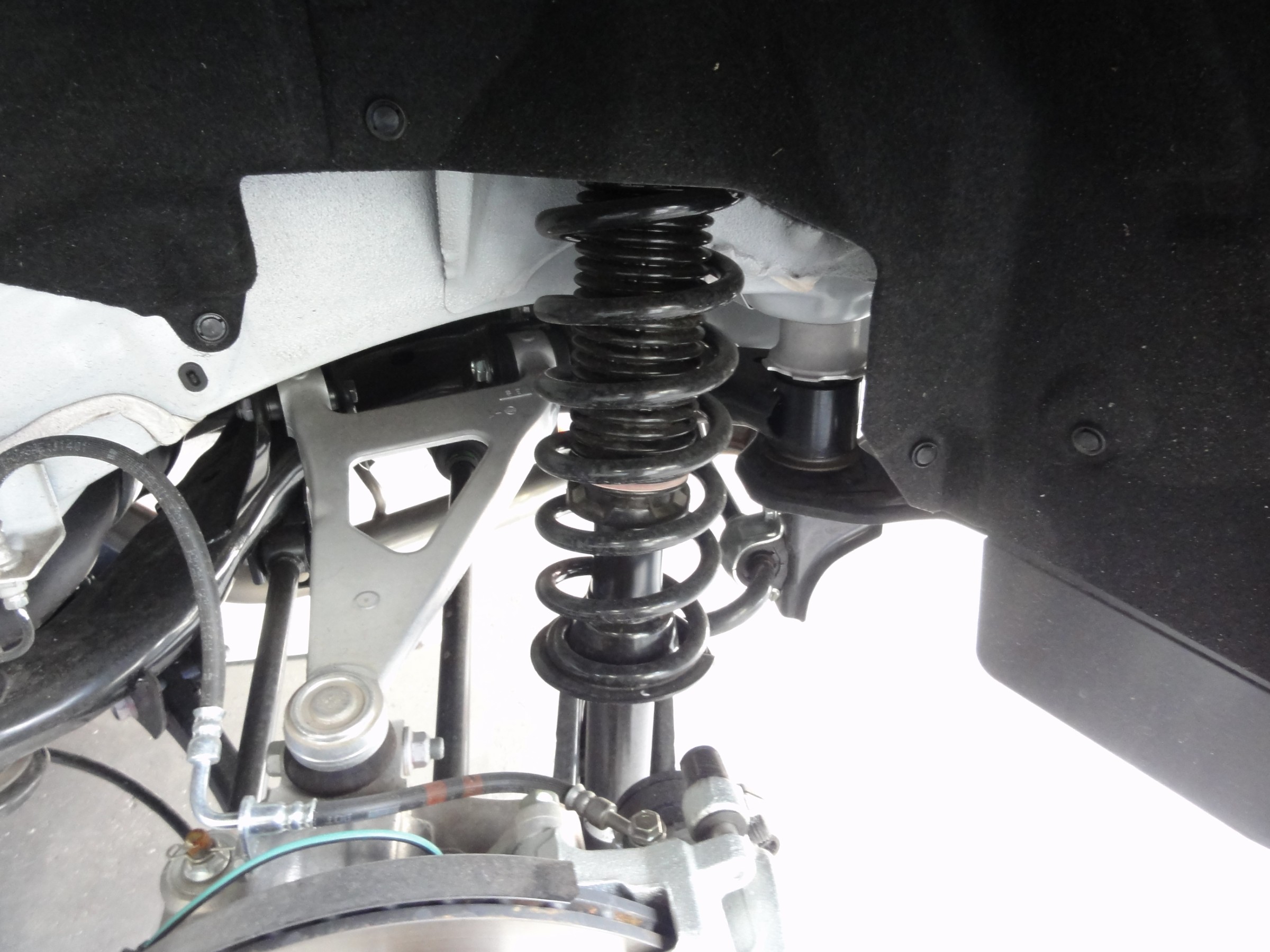 アウトバック（BT5）ネオプロト製「リフトアップスペーサーNEO」装着（持込み）＆アライメント作業。 スバル アウトバック 足まわり