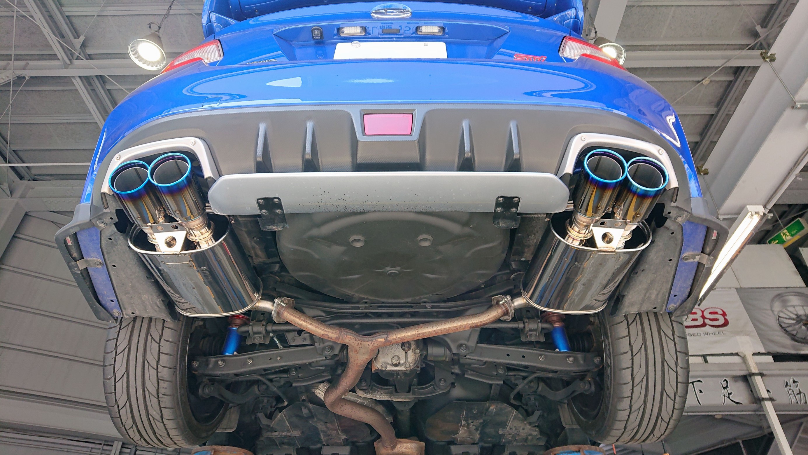 柿本改マフラー「Class KR」の取付け作業 ／ スバル VAB WRX STI