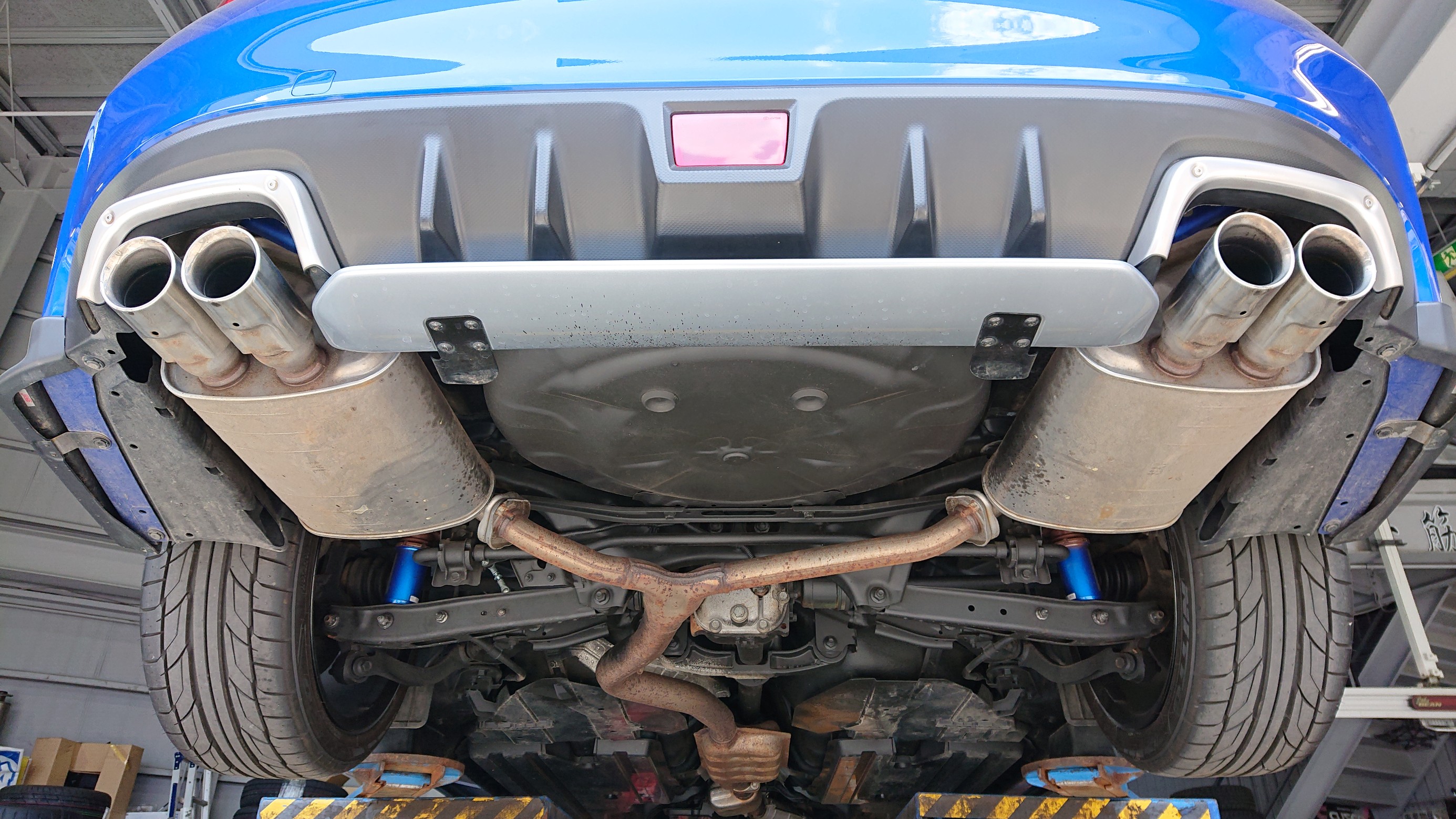 柿本改マフラー「Class KR」の取付け作業 ／ スバル VAB WRX STI