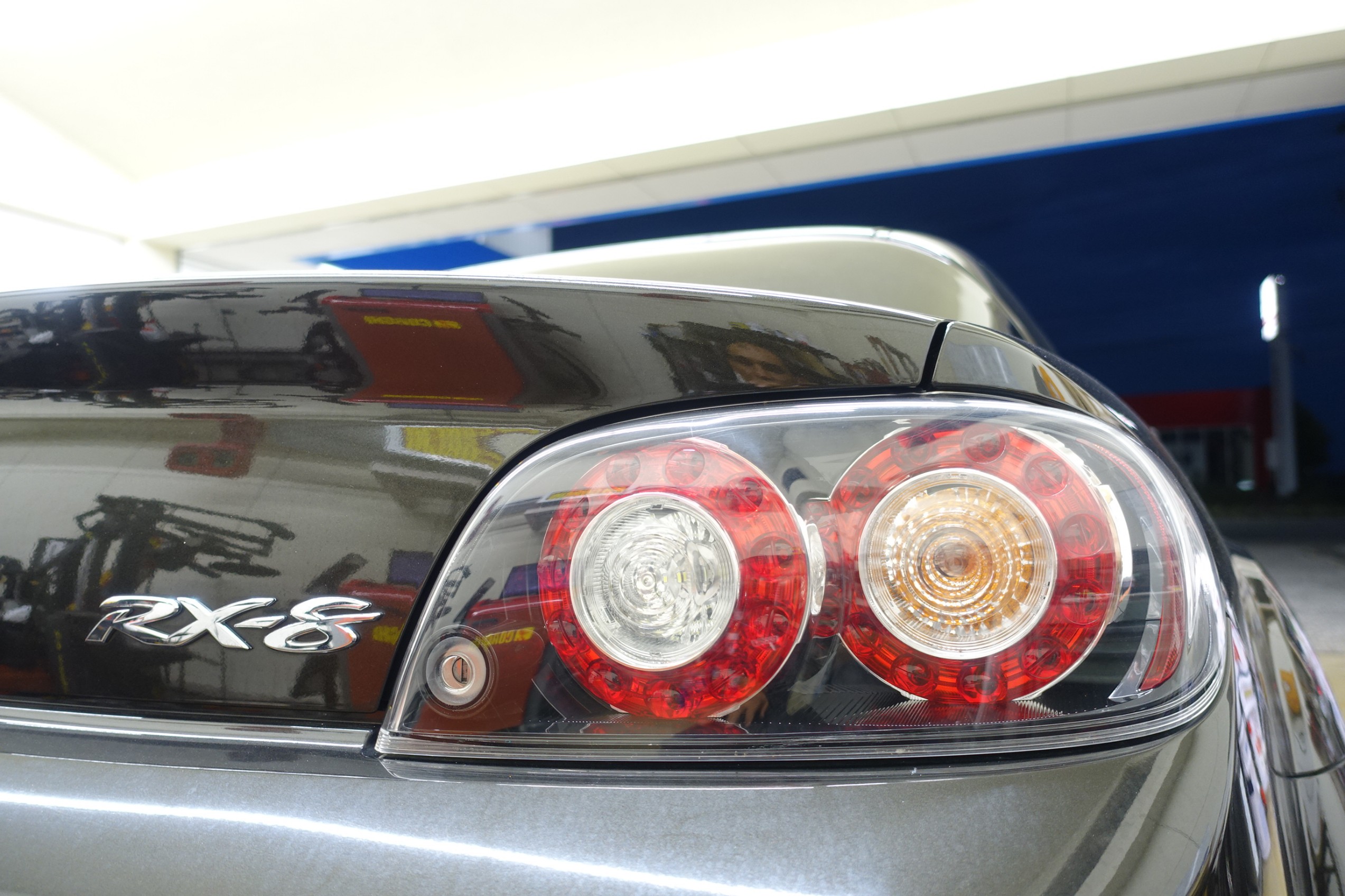 RX-8（SE3P）の優れたハンドリングと快適な走りを両立させるために 