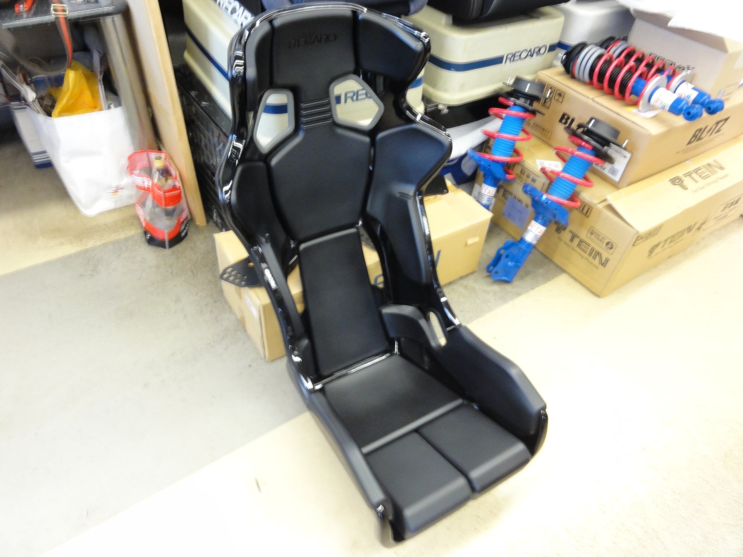 スイフトスポーツ（ZC32S）レカロ製モータースポーツシャルシート