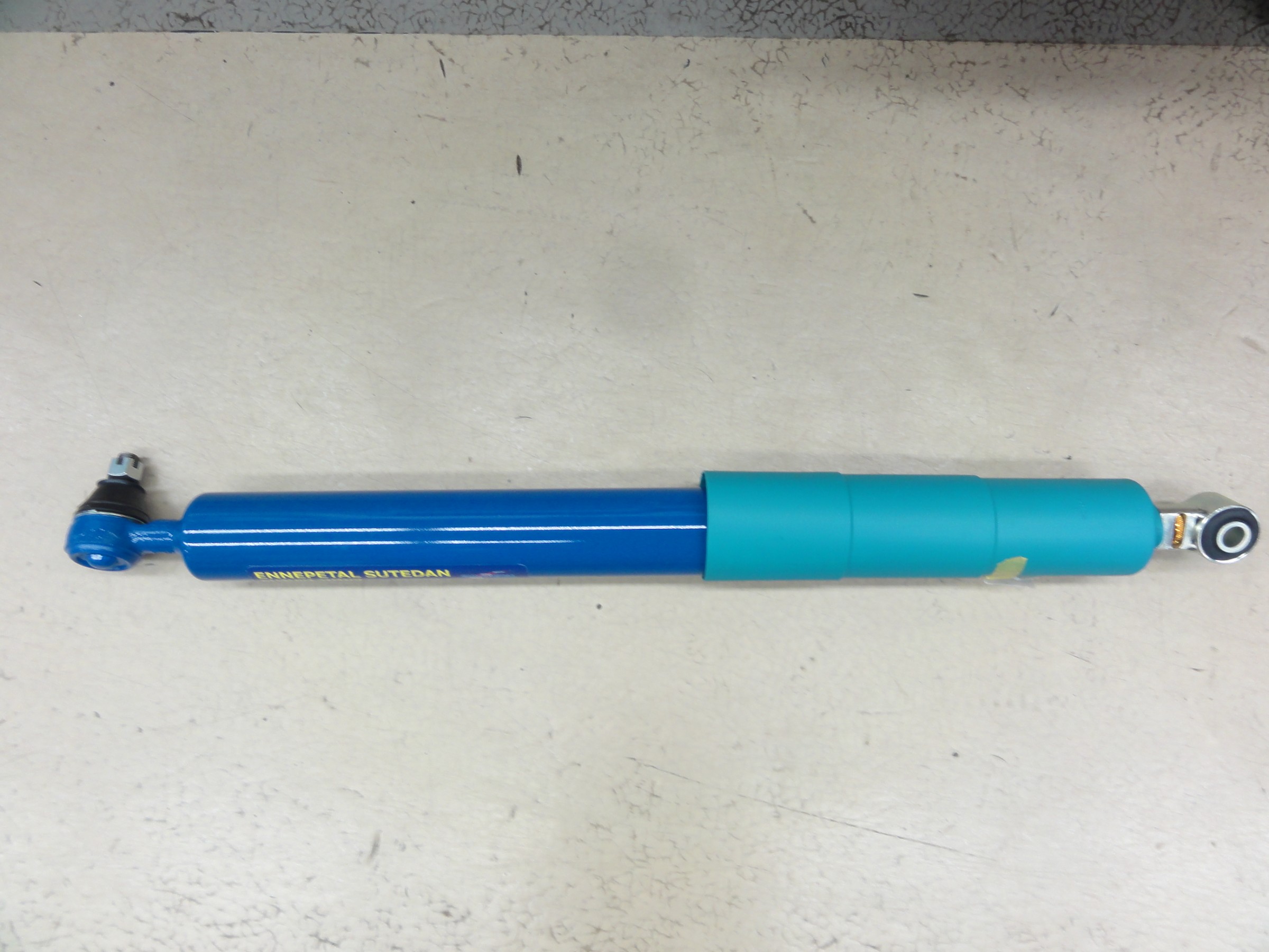 ジムニーシエラ　JB74W ショックアブソーバー　ステアリングダンパー Amazon | 【APIO：1300-74】ROADWINステアリングダンパー