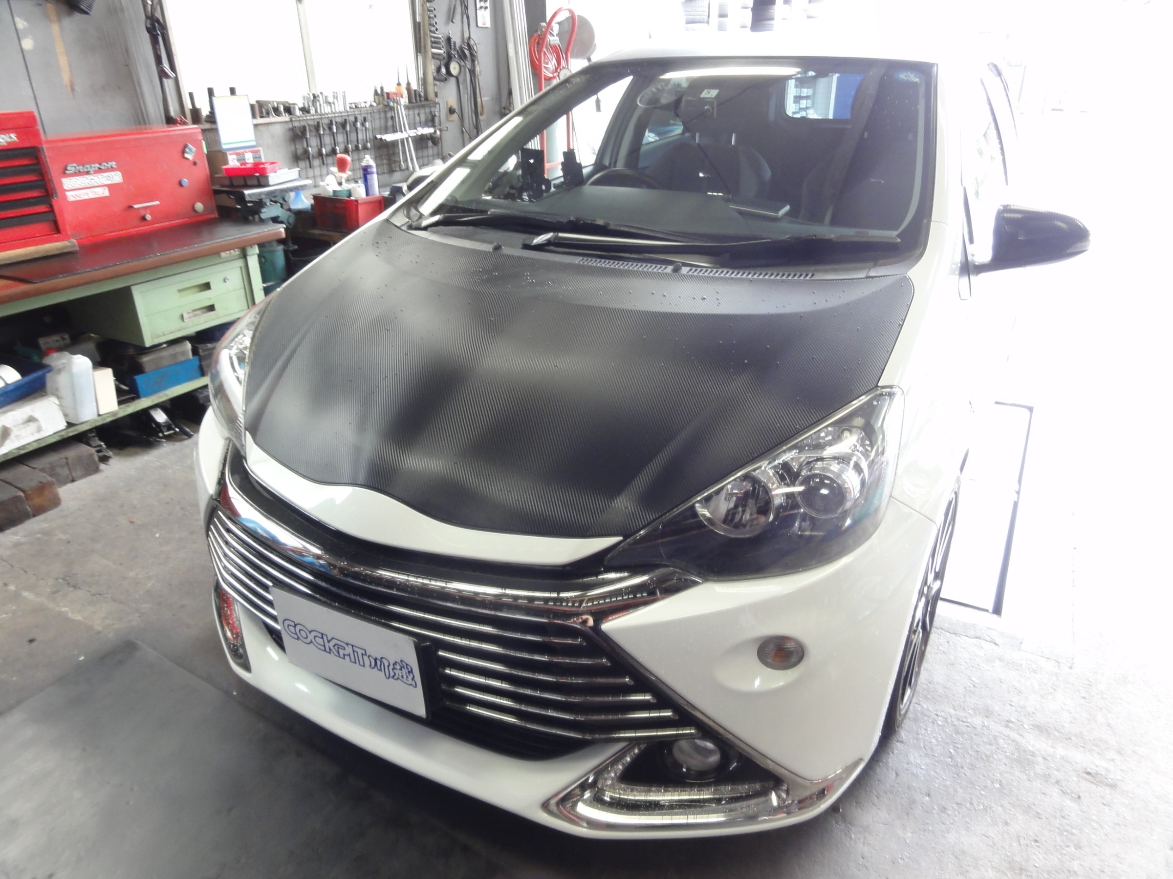 アクア（NHP10）テイン製車高調「STREET BASIS Z」装着