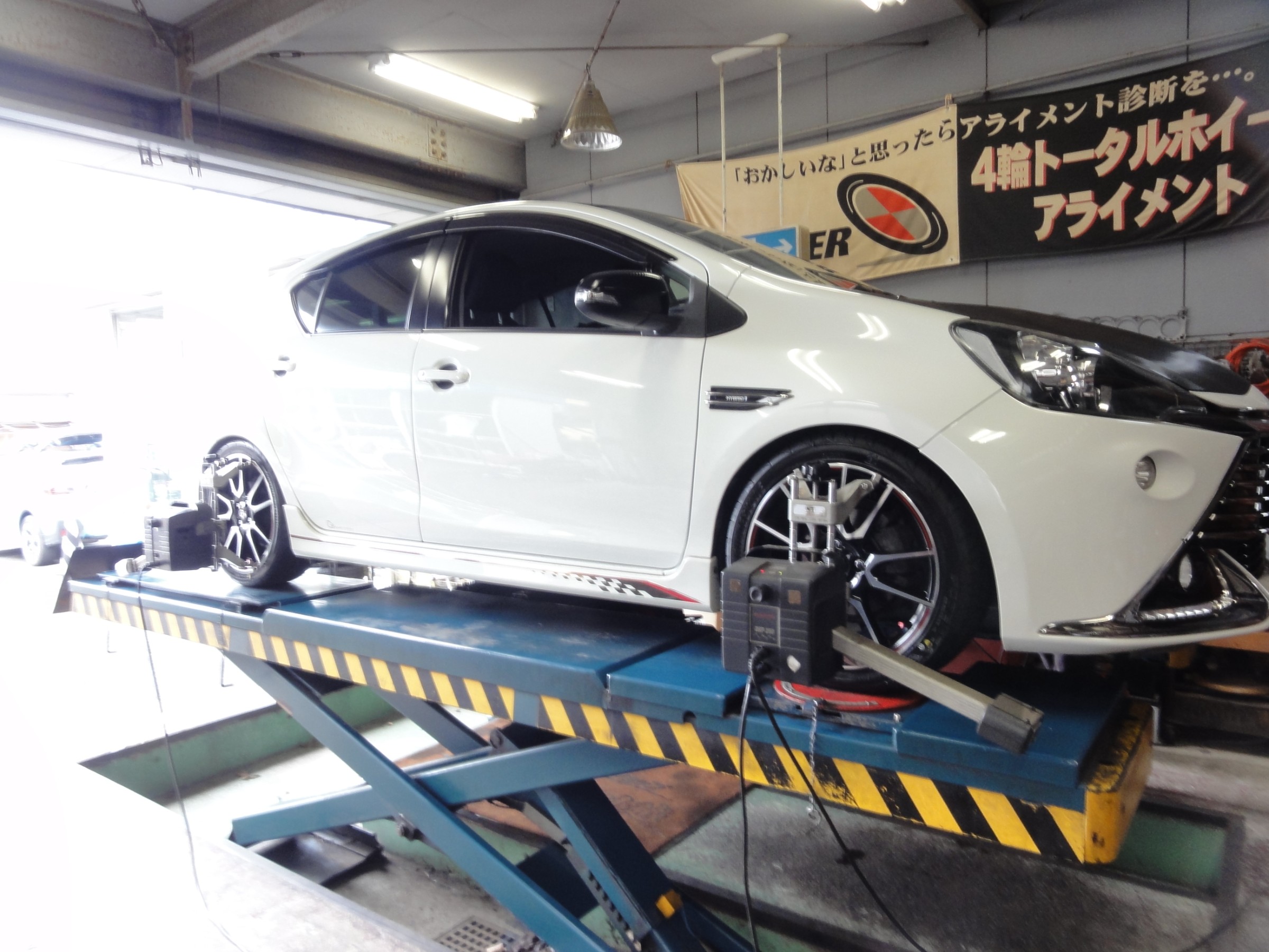 アクア（NHP10）テイン製車高調「STREET BASIS Z」装着＆アライメント