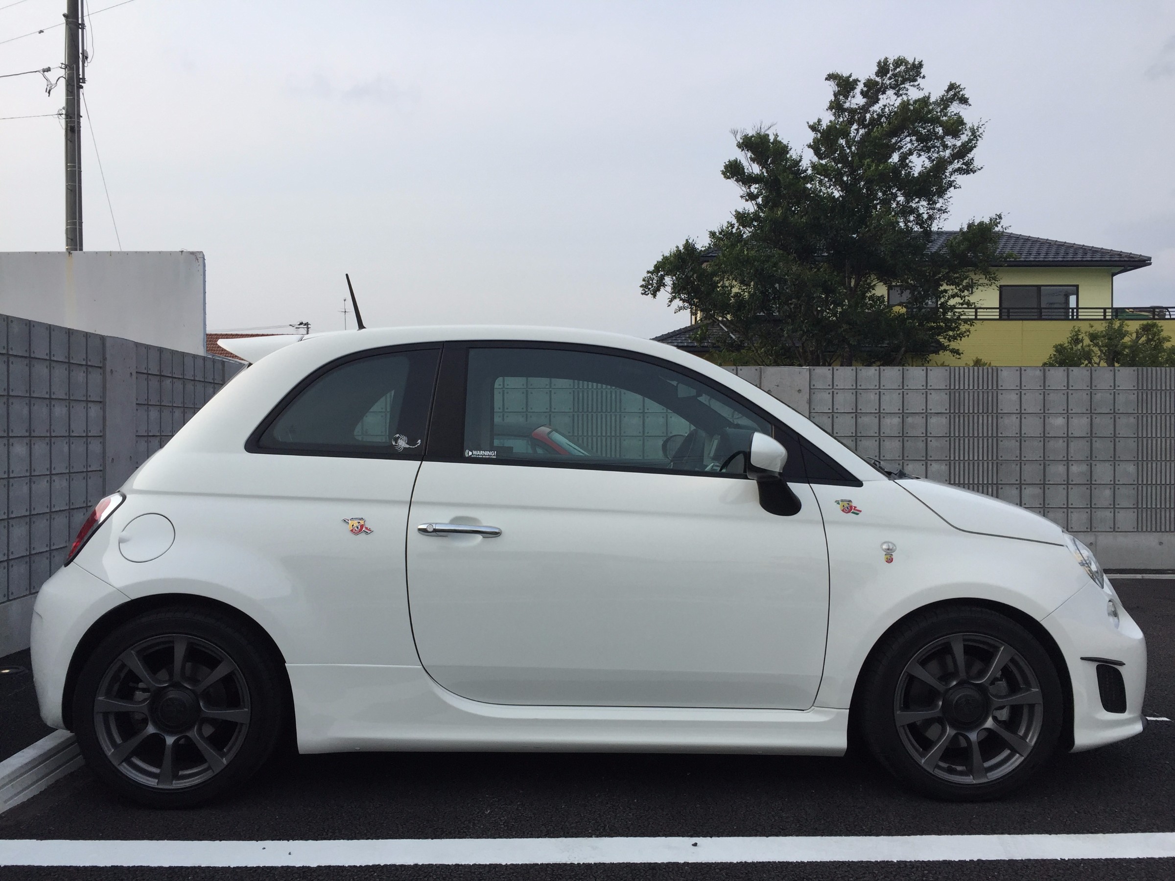 ABARTH 595 サスペンションチューニング | フィアット 500 アバルト 足まわり（サスペンション・ブレーキ） ホイール > 1G締付  4輪スーパー3Dアライメント調整 | スタッフ 日記 | コクピット 荒井 | 車のカスタマイズにかかわるスタッフより