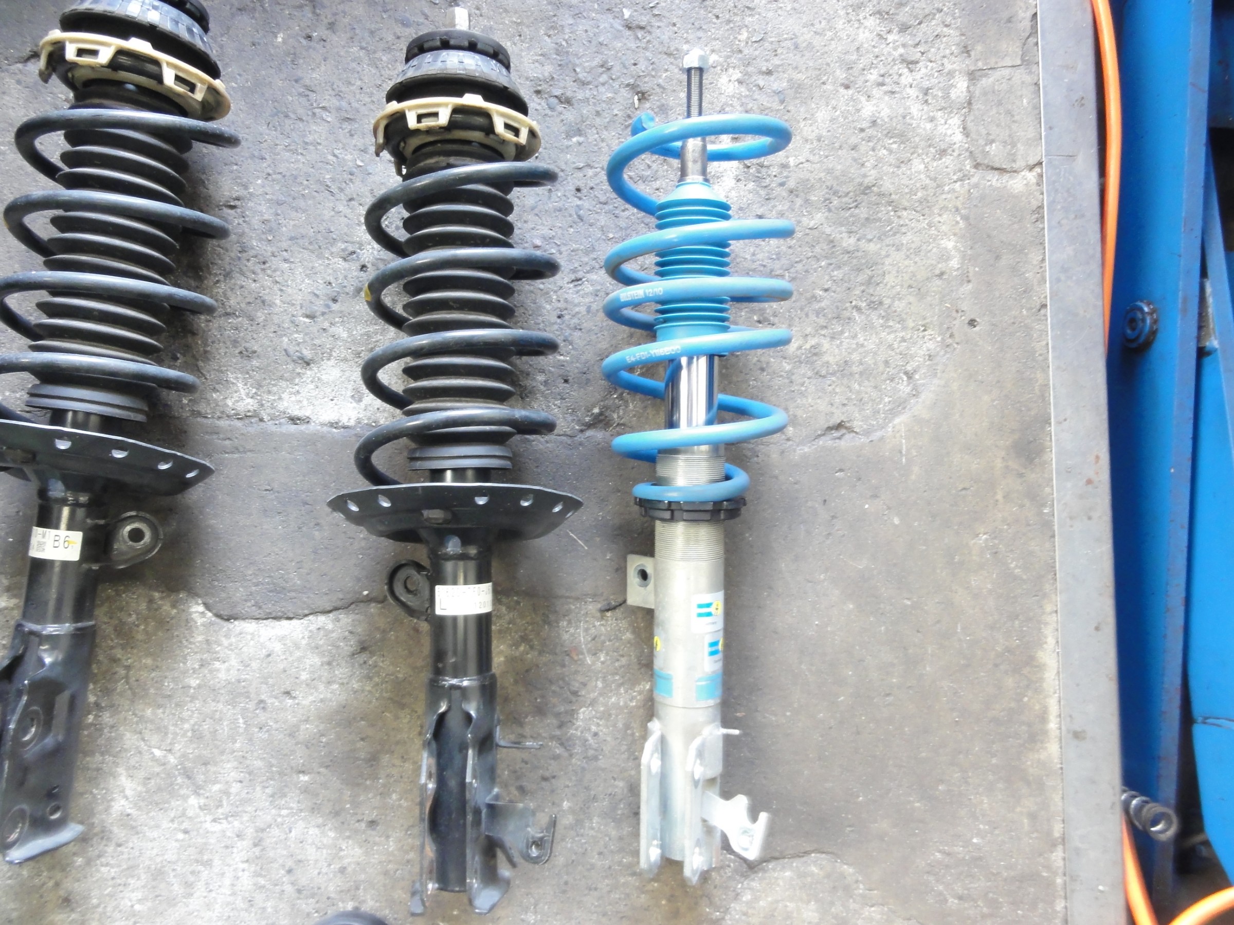 フィットRS GE8 純正サスペンション （まーる33様専用】フィット