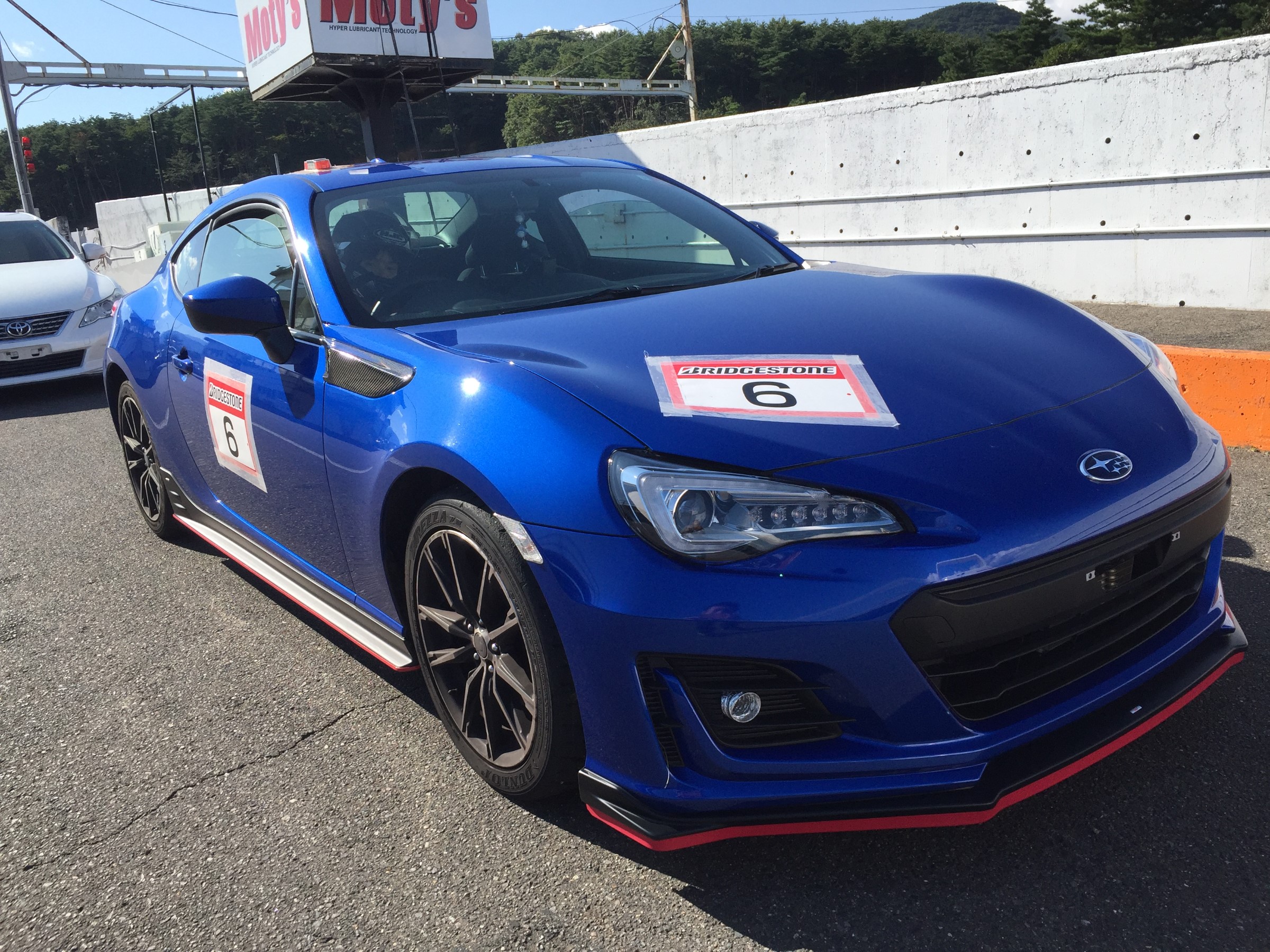 ☆新必殺技！？☆ 86 ＆ BRZ リアデフマウント交換 | トヨタ 86