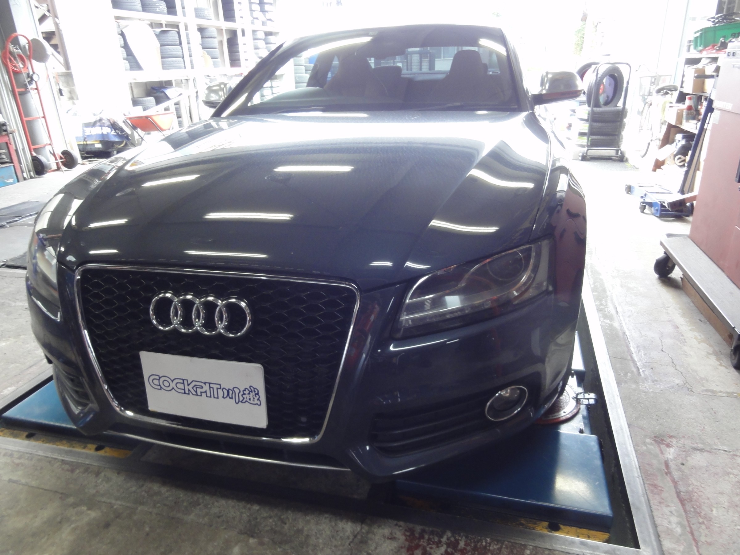 アウディ S5 アライメント測定＆調整。 アウディ S5 ホイール > 4輪トータルアライメント測定・調整 作業日誌 コクピット