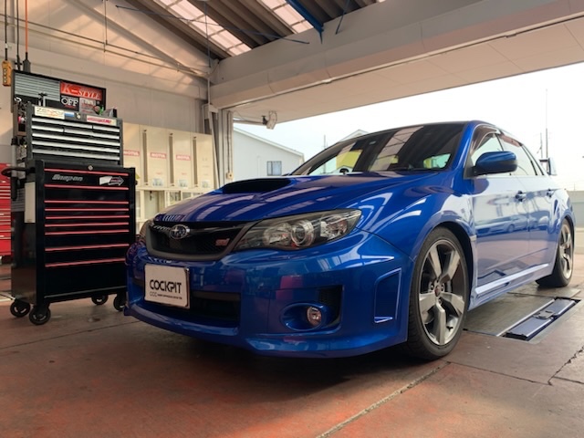 ◇SUBARU IMPREZA WRX STI [GVB] 用品取付 ステアリングボス