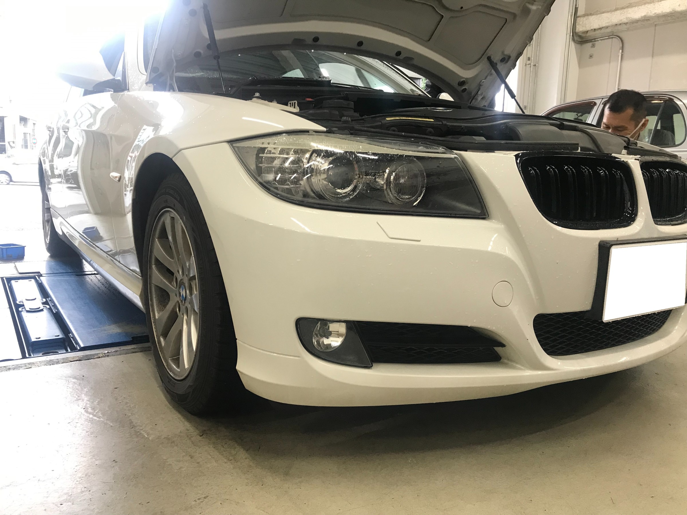 BMW E90 LCIに装着していました。