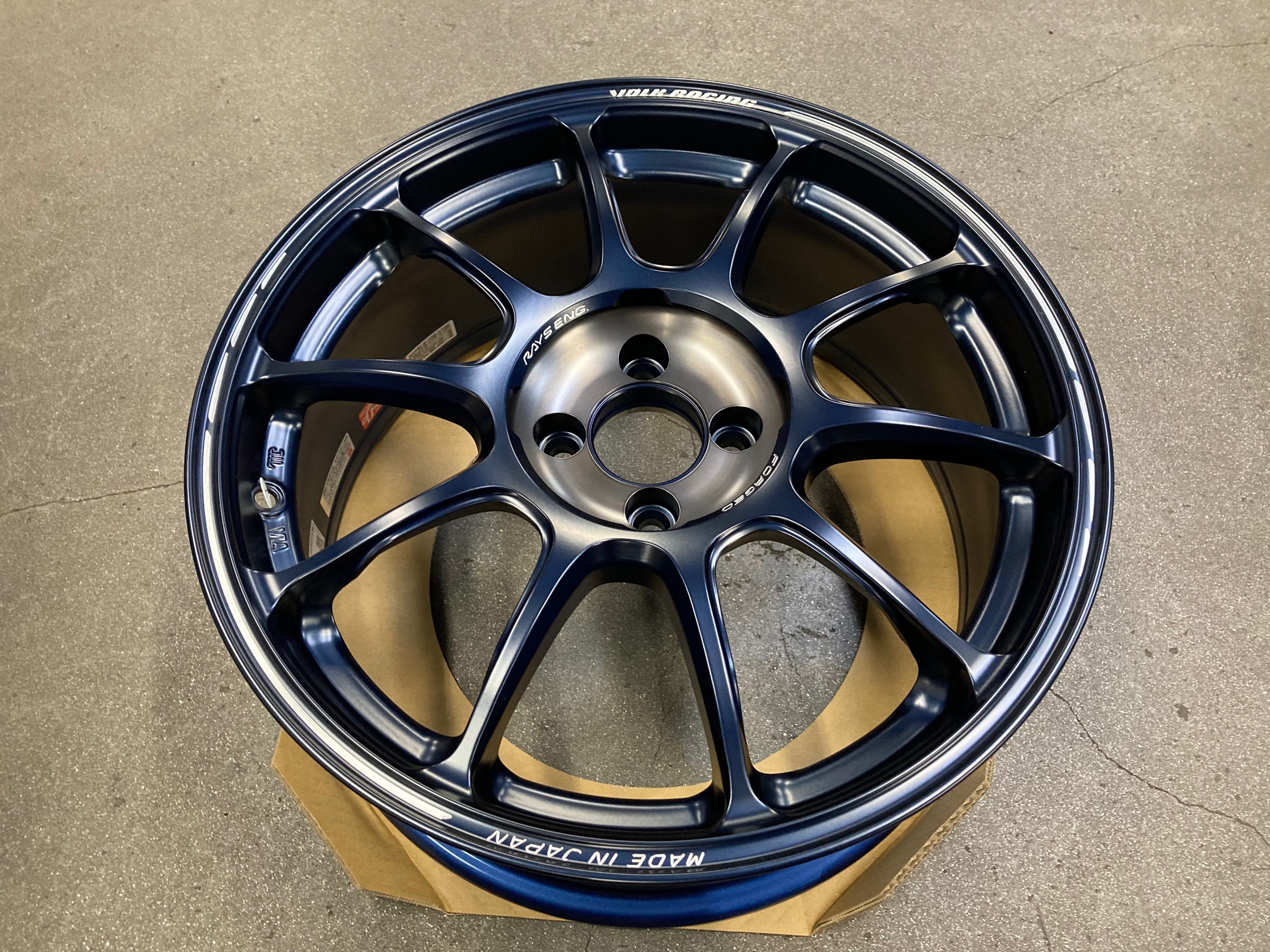 真冬ですが春に向けてのご準備も☆「VOLK RACING ZE40 TIMEATTACK Ⅲ