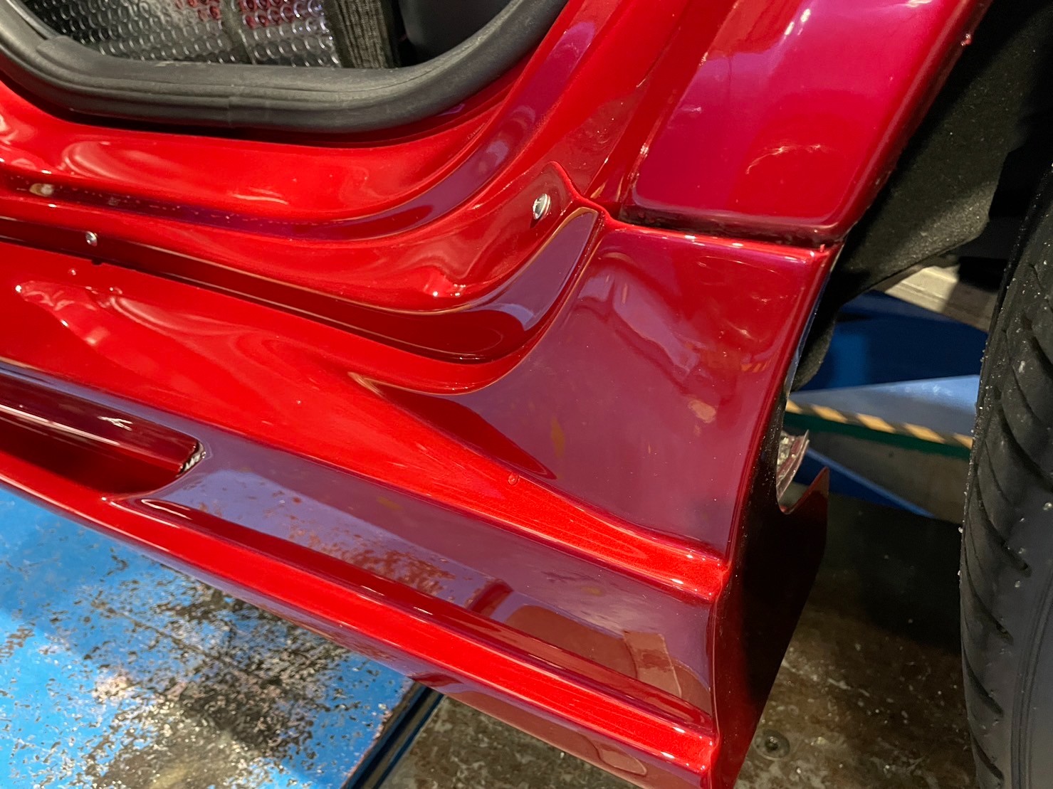 赤いエアロダイナミック車体パーツ Varis - VARIS LANCER EVOLUTION Ⅹ AERO PARTS for Super