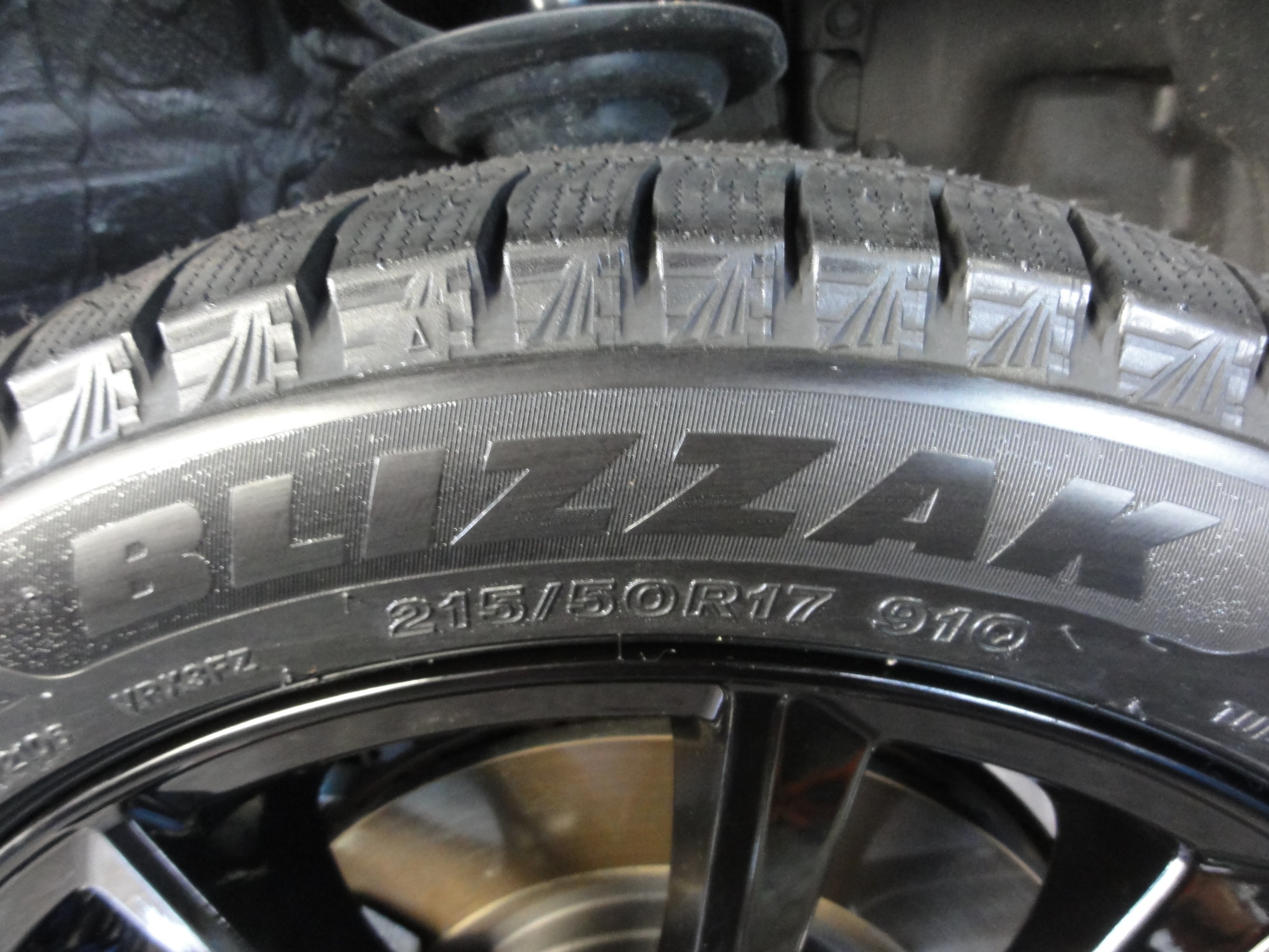 【美品】スバル　レヴォーグ　ブリザックVRX3 スタッドレスセット ブリザック ヴイアールエックススリー | スタッドレスタイヤセット