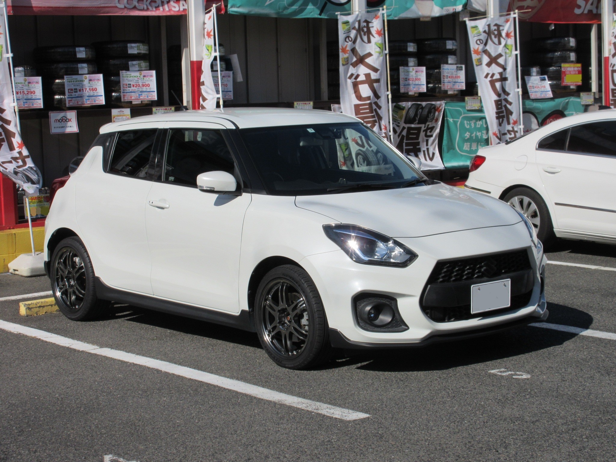 ホイール交換すると欲しくなる、「車高調」を取り付けます