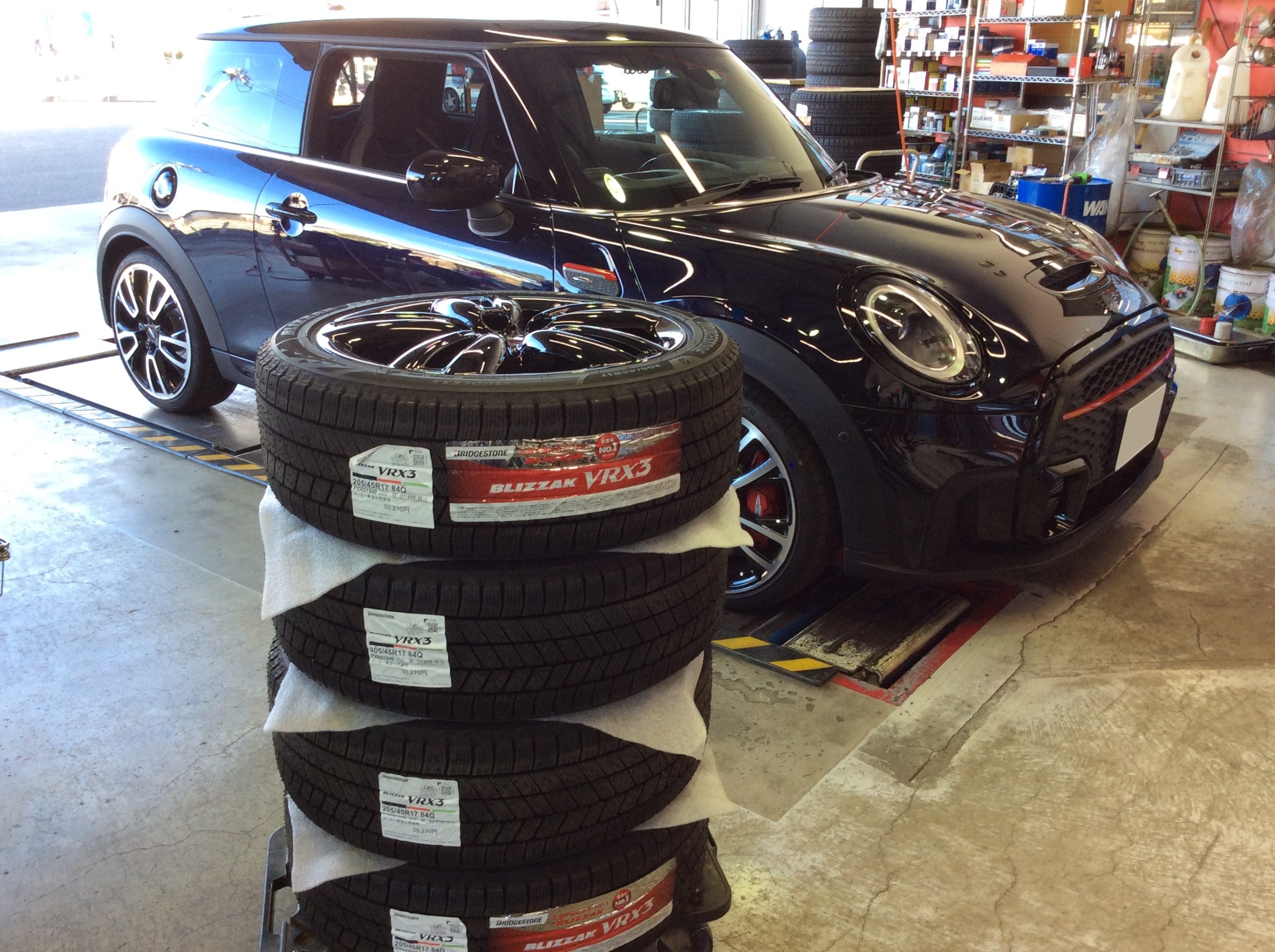 スタッドレスタイヤに交換します！ | スタッフ日記 | コクピット 名取