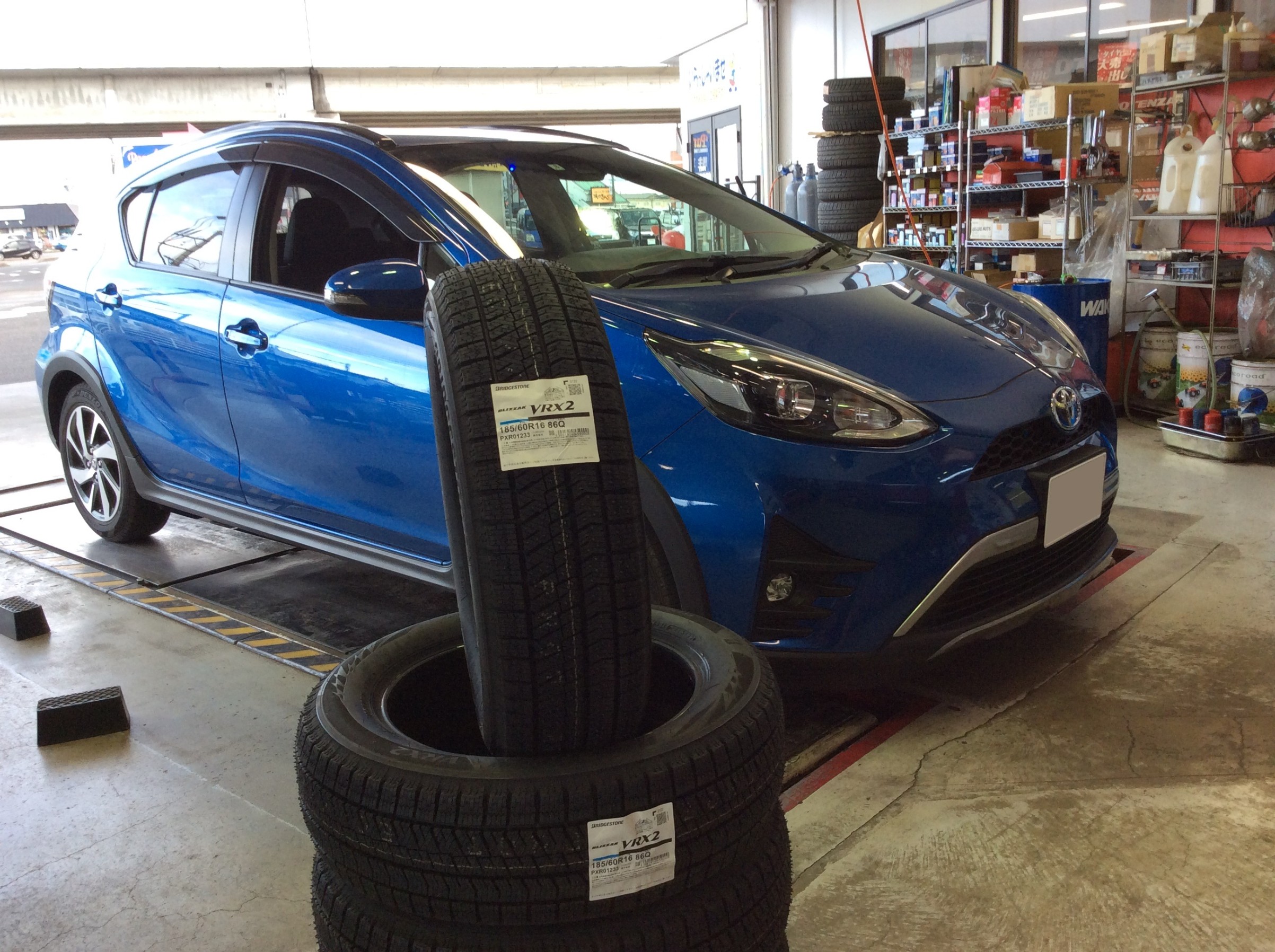 TTR　直接取引スタッドレス スタッドレスタイヤに交換します！ | スタッフ日記 | コクピット 名取