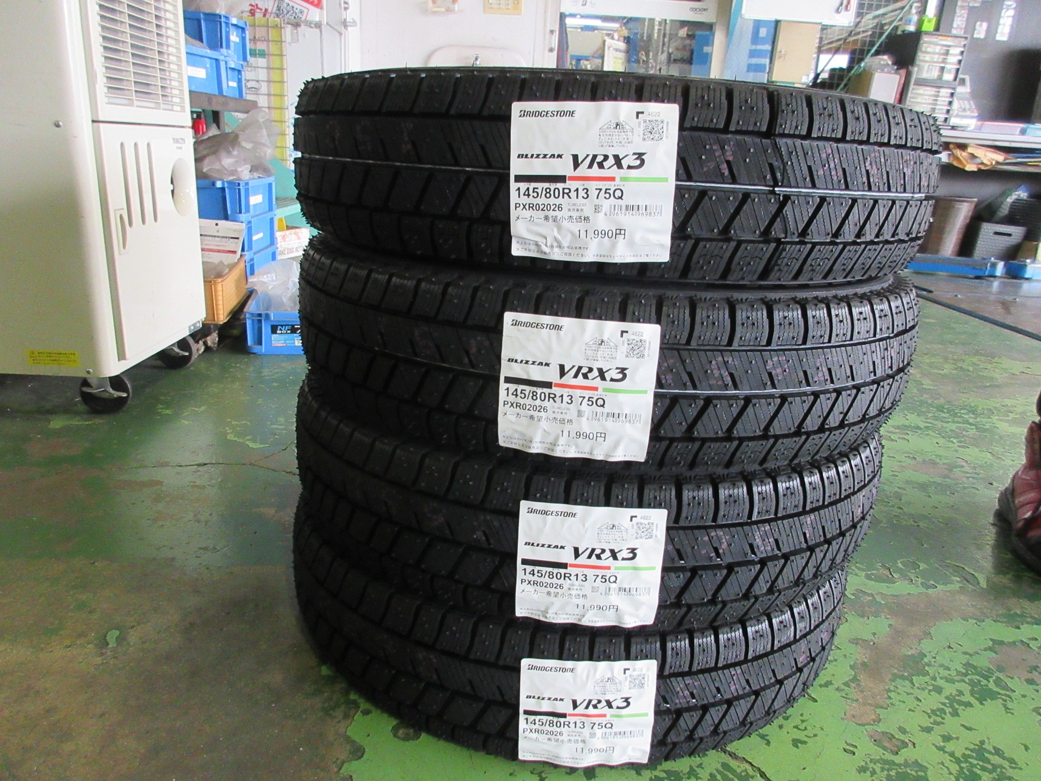 製造から10年以上経過したスタッドレスタイヤの交換 | タイヤ | STAFF