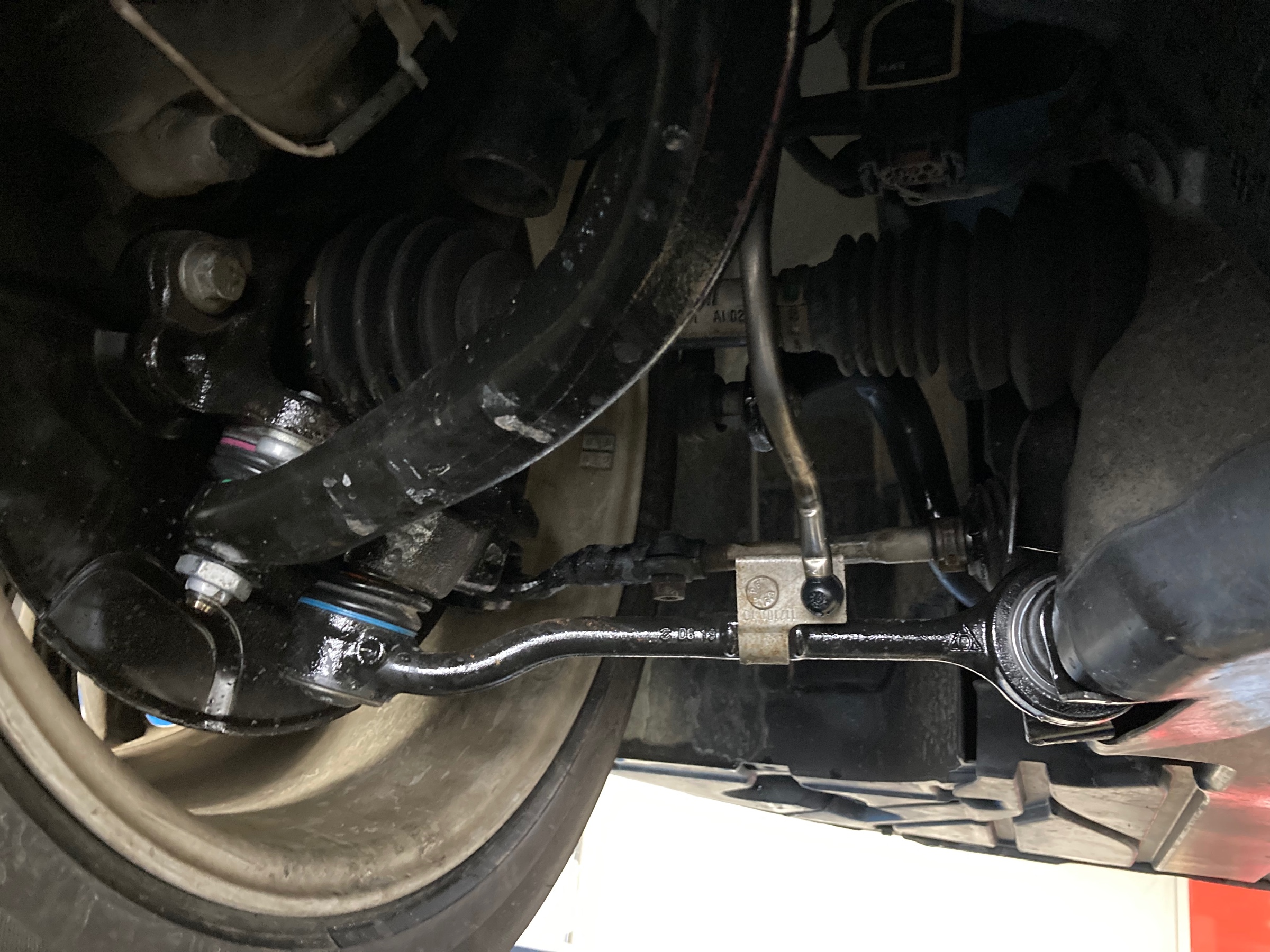 2台のBMW「足回りリフレッシュ」☆ | BMW X1 足まわり（サスペンション