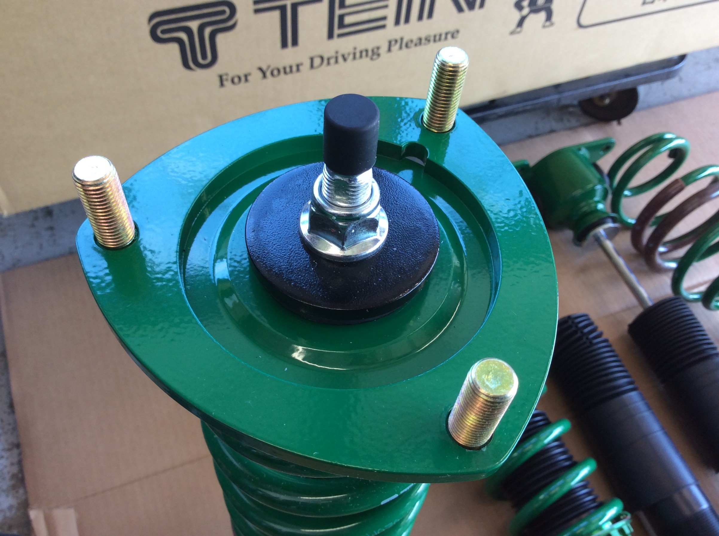 マツダ3 ナイトスポーツ車高調 減衰力33段階調整 マツダ3 ナイトスポーツ車