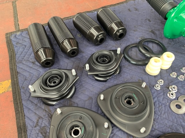 レヴォーグ2019年式vmg取り外しテインダウンサス取付済みサスペンション一式 ◇SUBARU LEVORG [VMG] 用品取付 TEIN EnduraPro Plusサスペンション