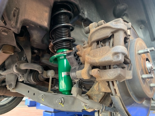 ◇SUBARU LEVORG [VMG] 用品取付 TEIN EnduraPro Plusサスペンション