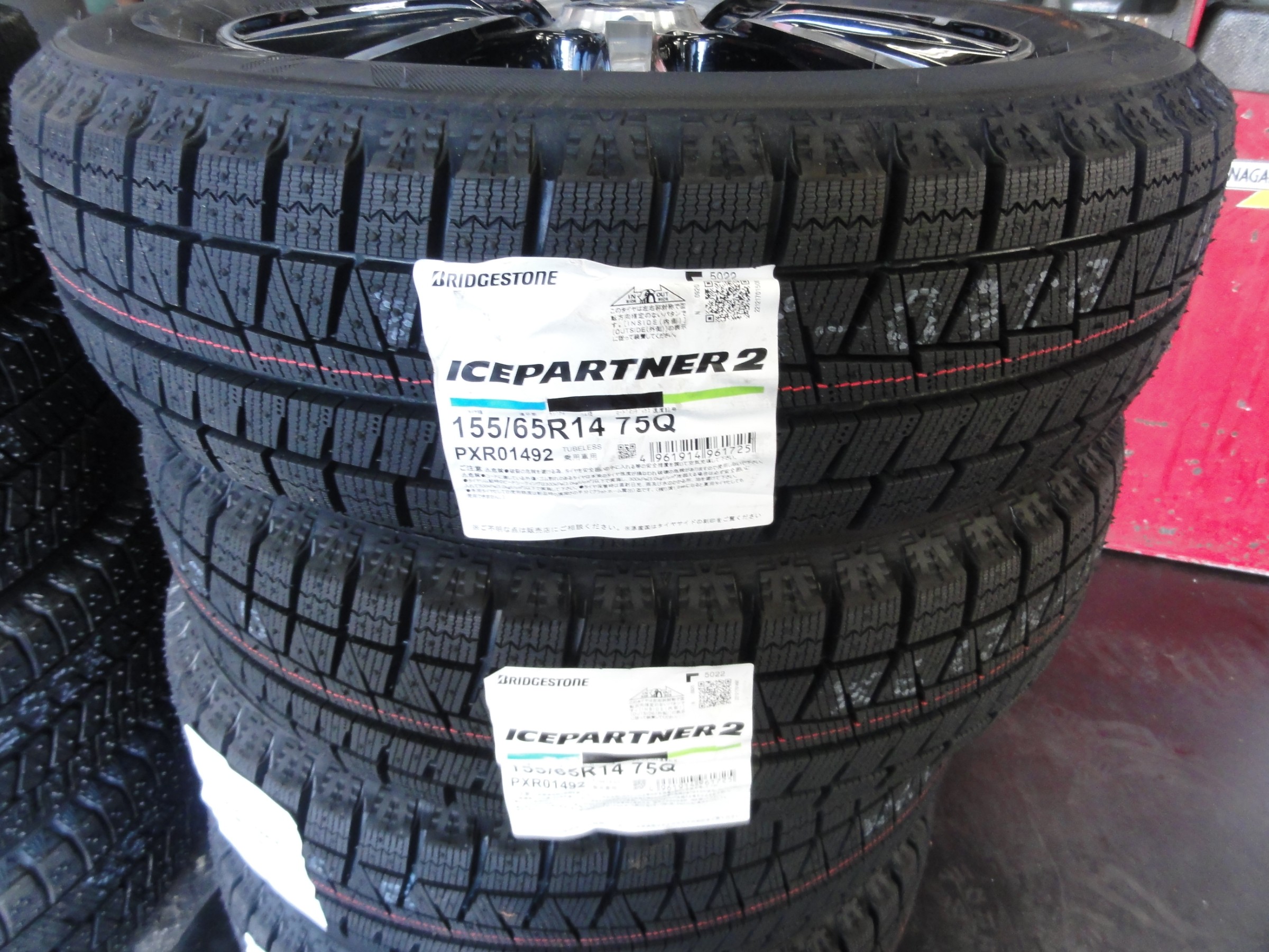 タント カスタム ブリヂストンタイヤのスタッドレスタイヤ「アイス