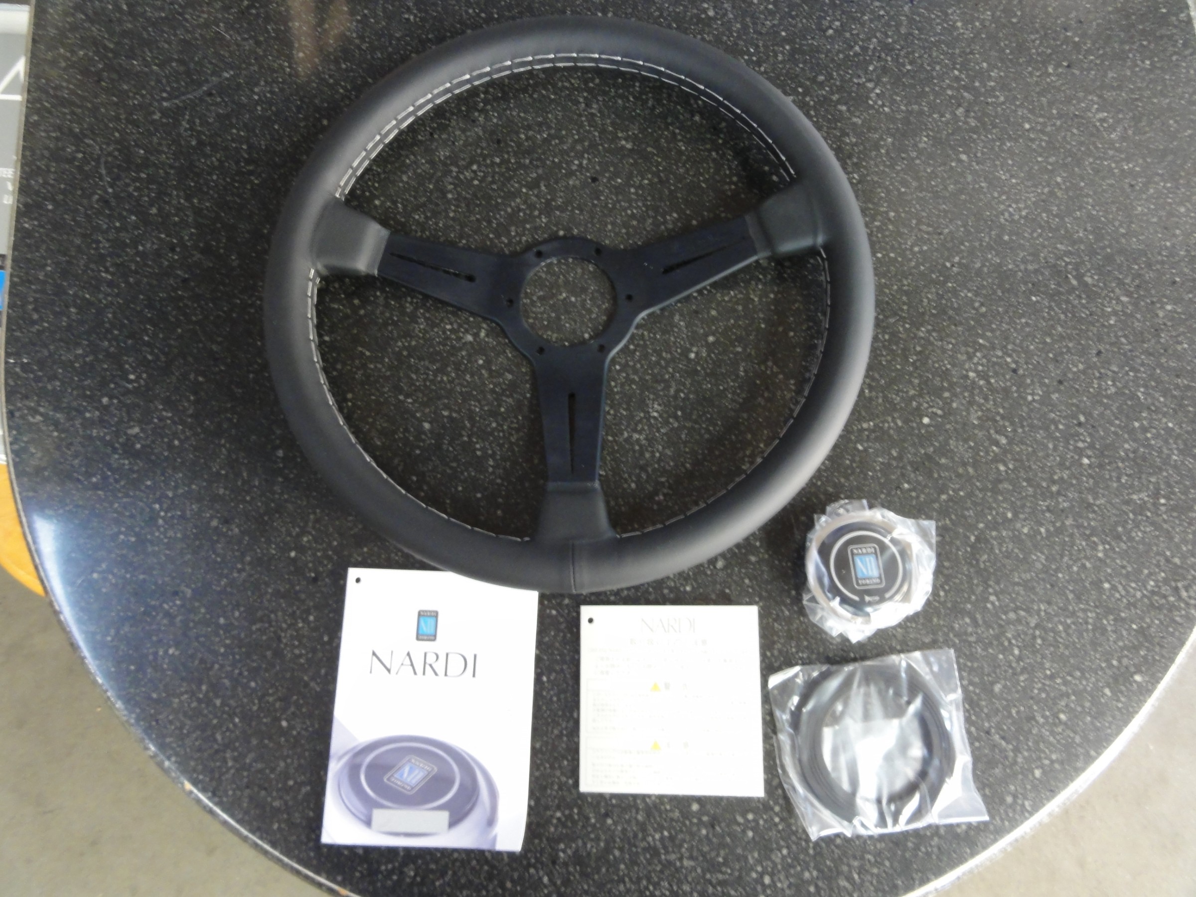 MR2（SW20）ナルディ製スポーツステアリング「クラシック：360mm」装着