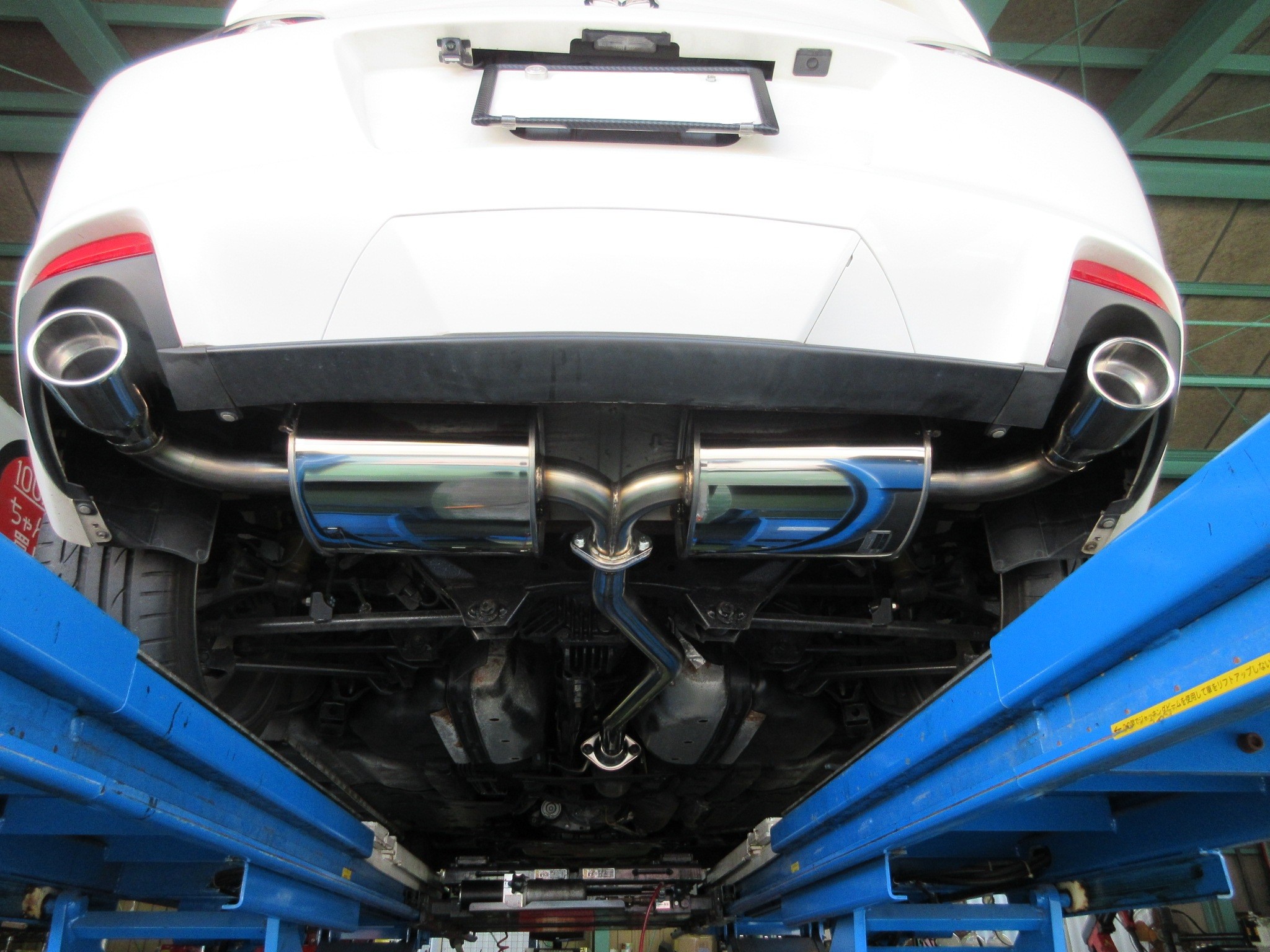 年季の入ったマフラーを交換 | マツダ RX-8 吸・排気系 吸・排気 年季の入ったマフラーを交換 | マツダ RX-8 吸・排気系 吸・排気