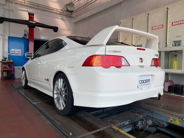 ◇HONDA INTEGRA Type-R [DC5] 用品取付 MOMO TUNER