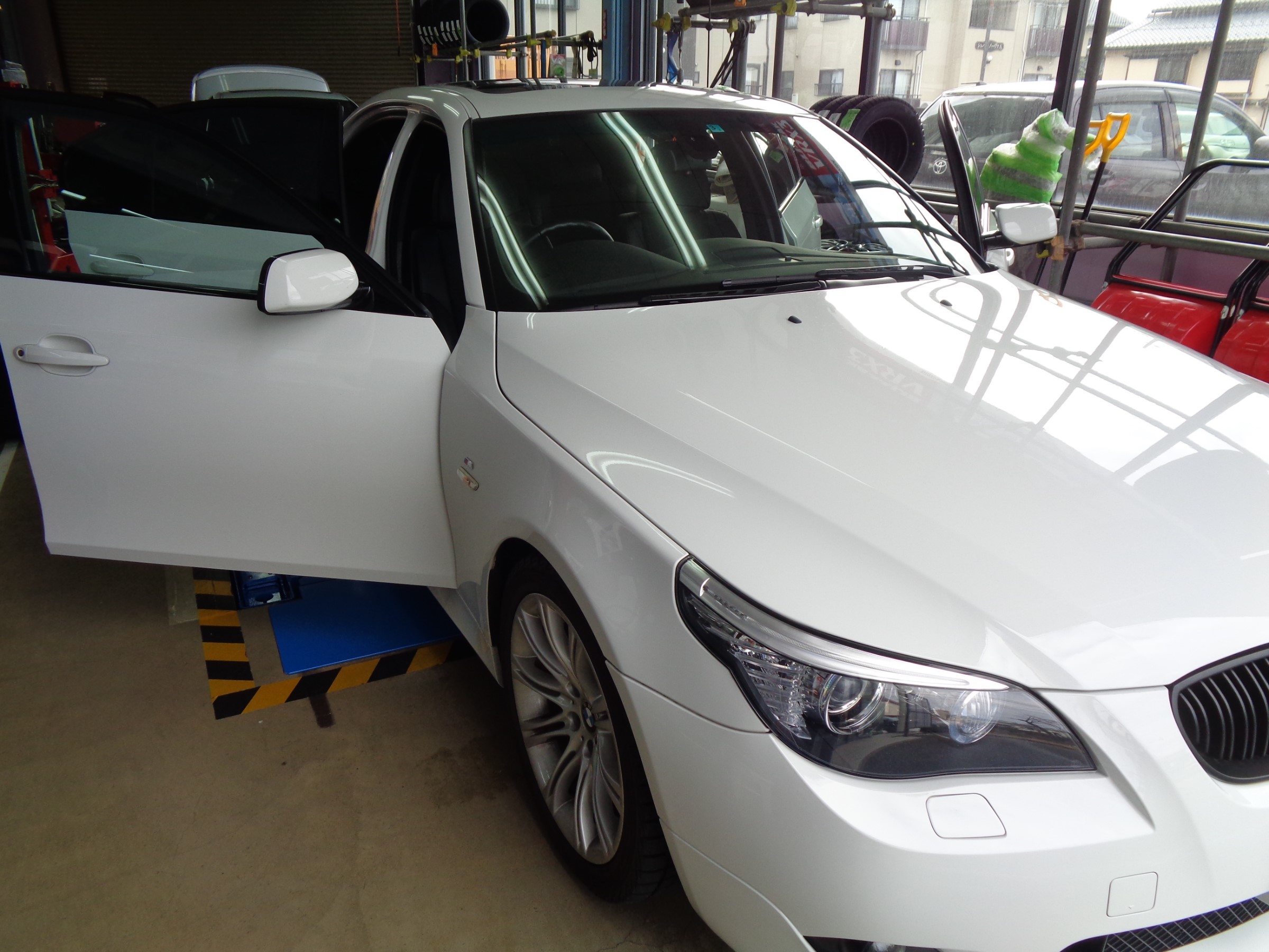 BMW 5シリーズ E60に前後ドライブレコーダー取付！ | BMW 5シリーズ AV