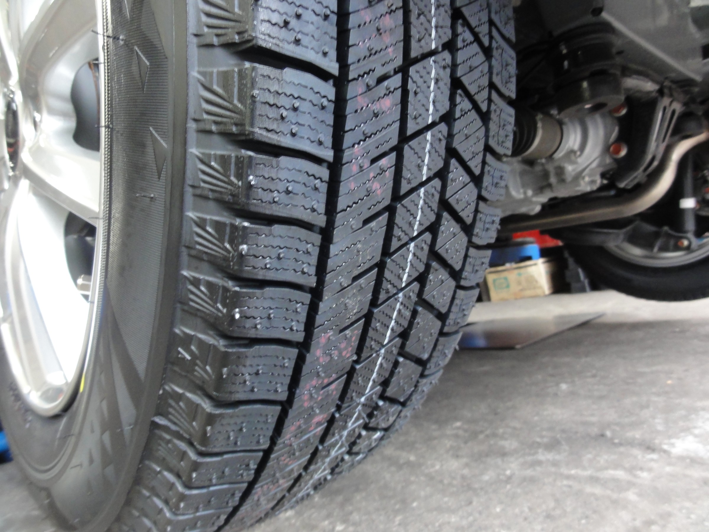 フリード プラス（クロスター）ブリヂストンのスタッドレスタイヤ