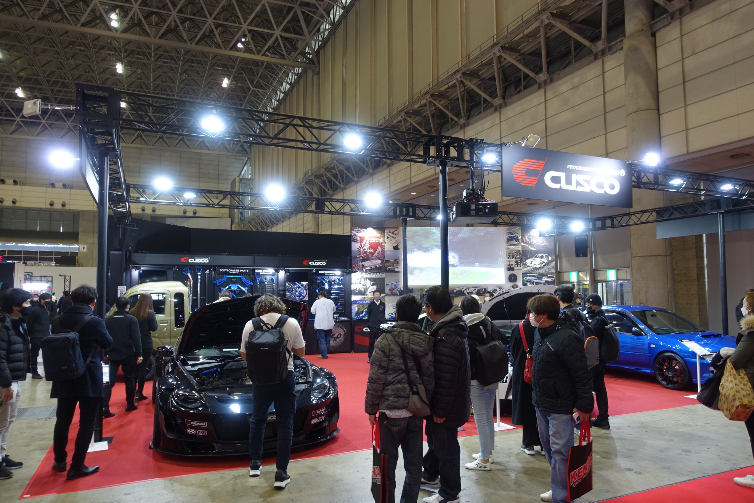 東京オートサロン2023 CUSCOクスコ編」 軽トラ軽バンのリフトアップ