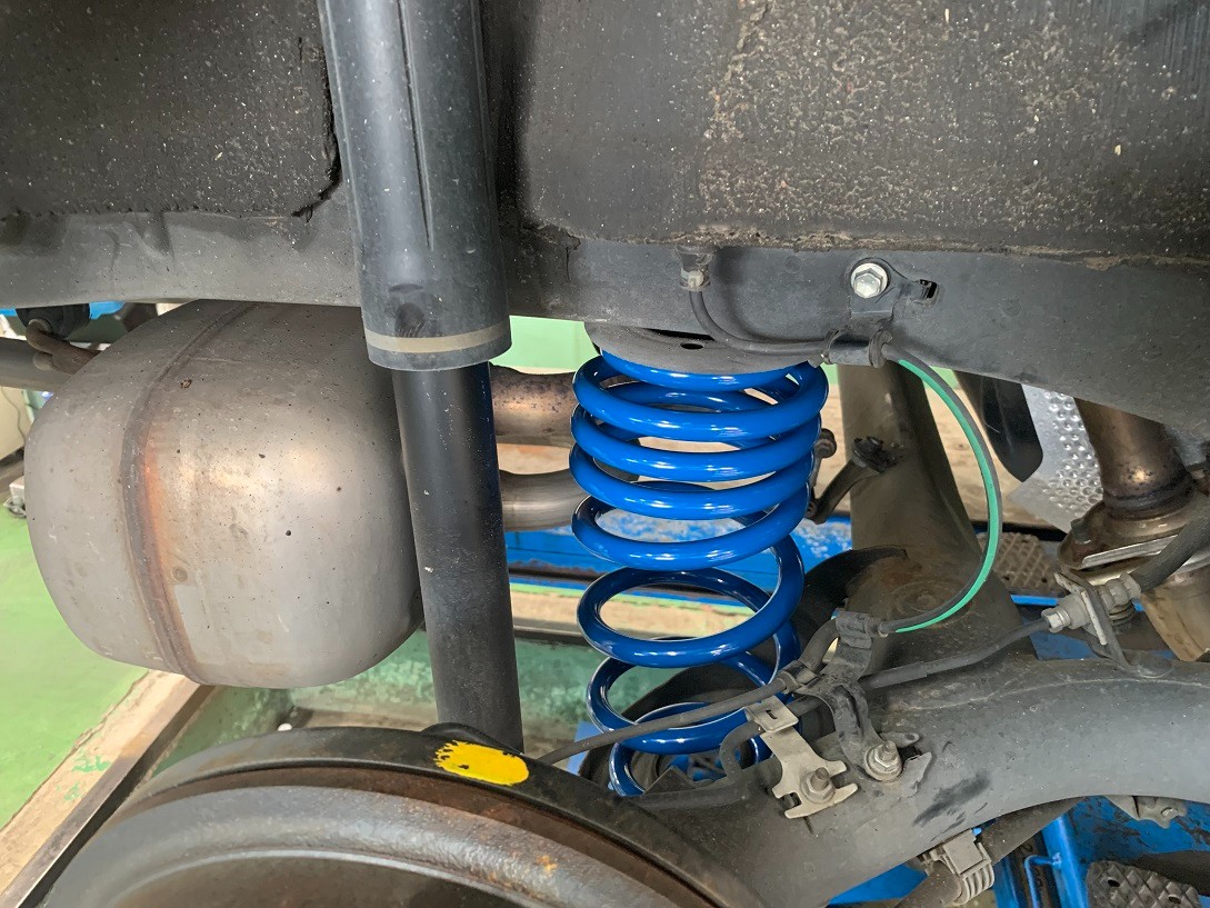 16系カローラフィールダーのリア下がりを解決！ | トヨタ カローラ