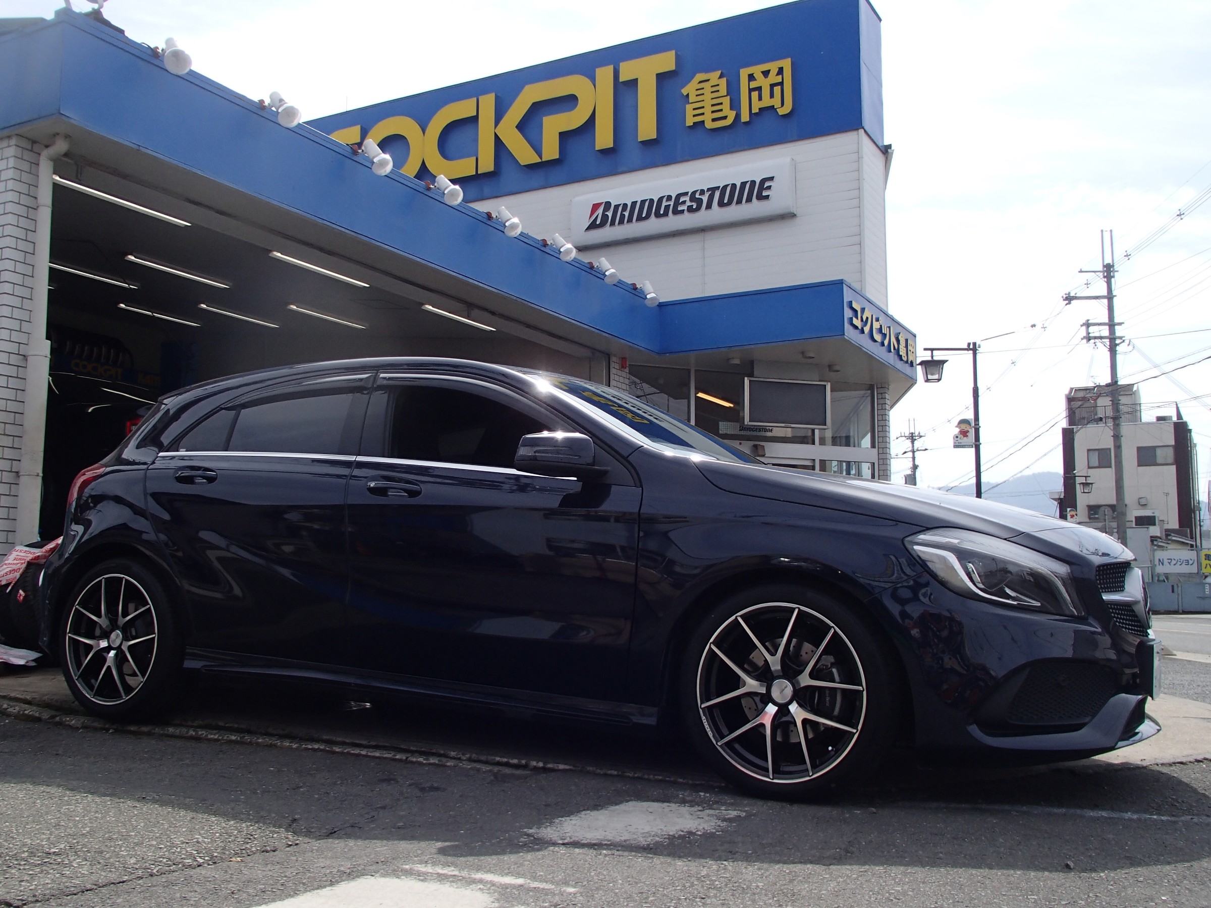 メルセデス Aクラス W176 ホイール タイヤ レーダー お取り付け メルセデス ベンツ Aクラス ホイール タイヤ タイヤ ホイール交換 Kameoka Diary コクピット 亀岡 車のカスタマイズにかかわるスタッフより