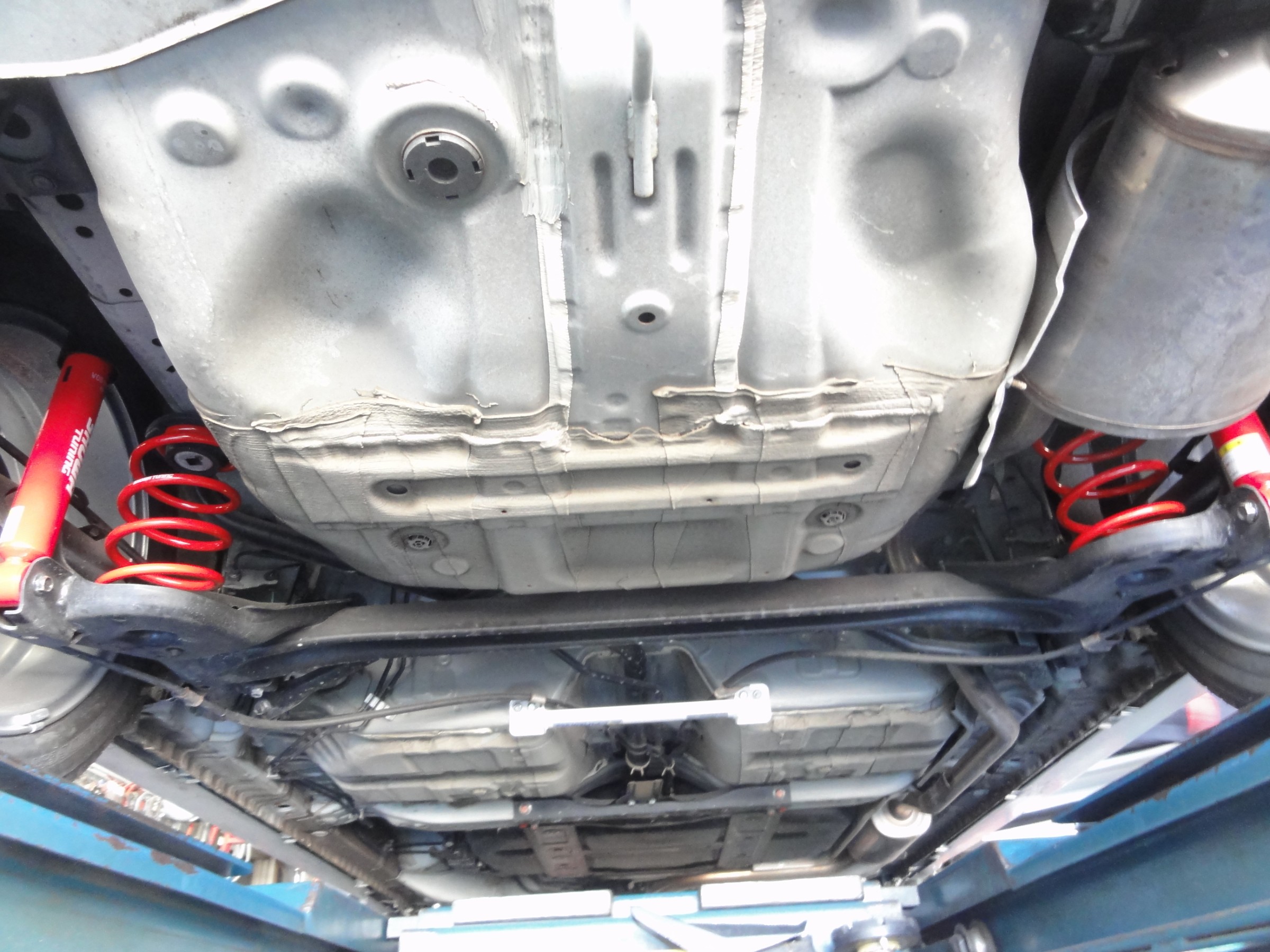 フィットRS（GK5）SHOWA製サスペンションキット（SPORTS）装着