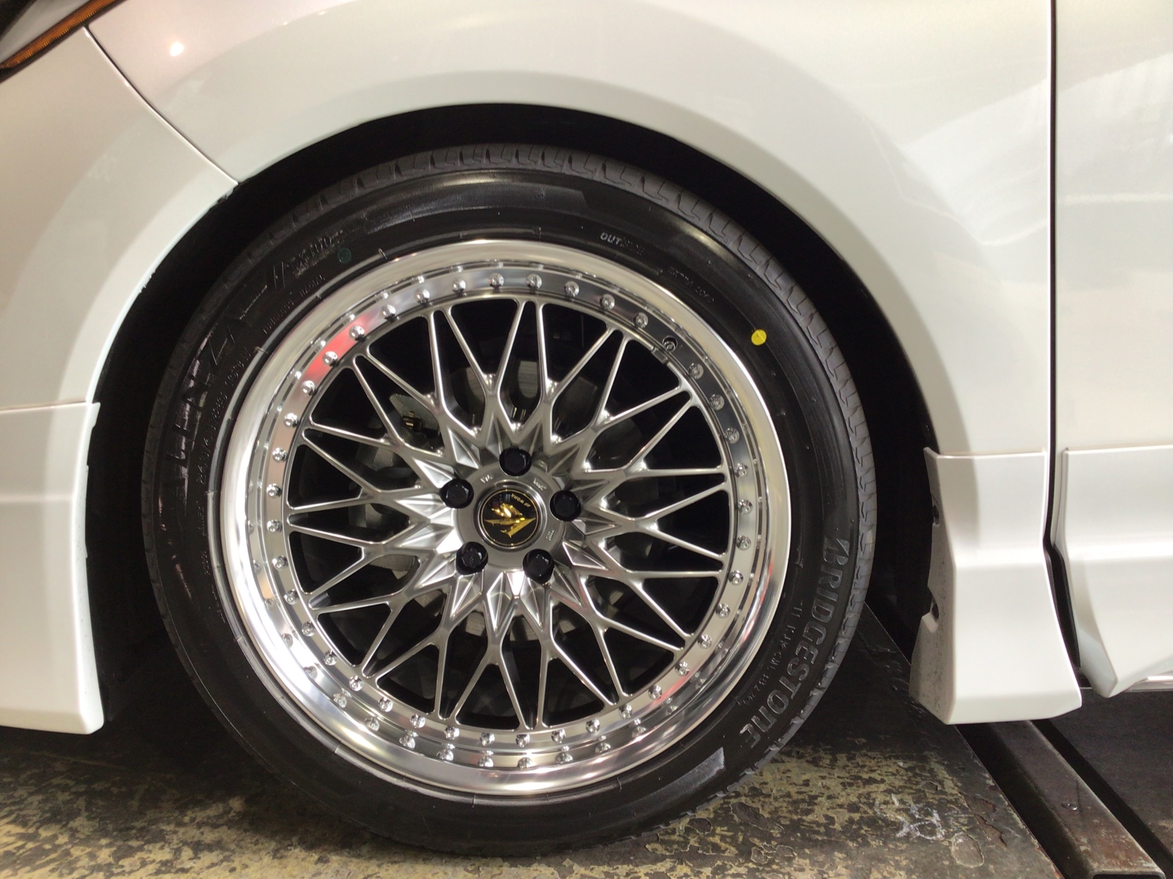AXUH80 HARRIER ＋ WORK VS-XV ＋ ALENZA LX100 | トヨタ